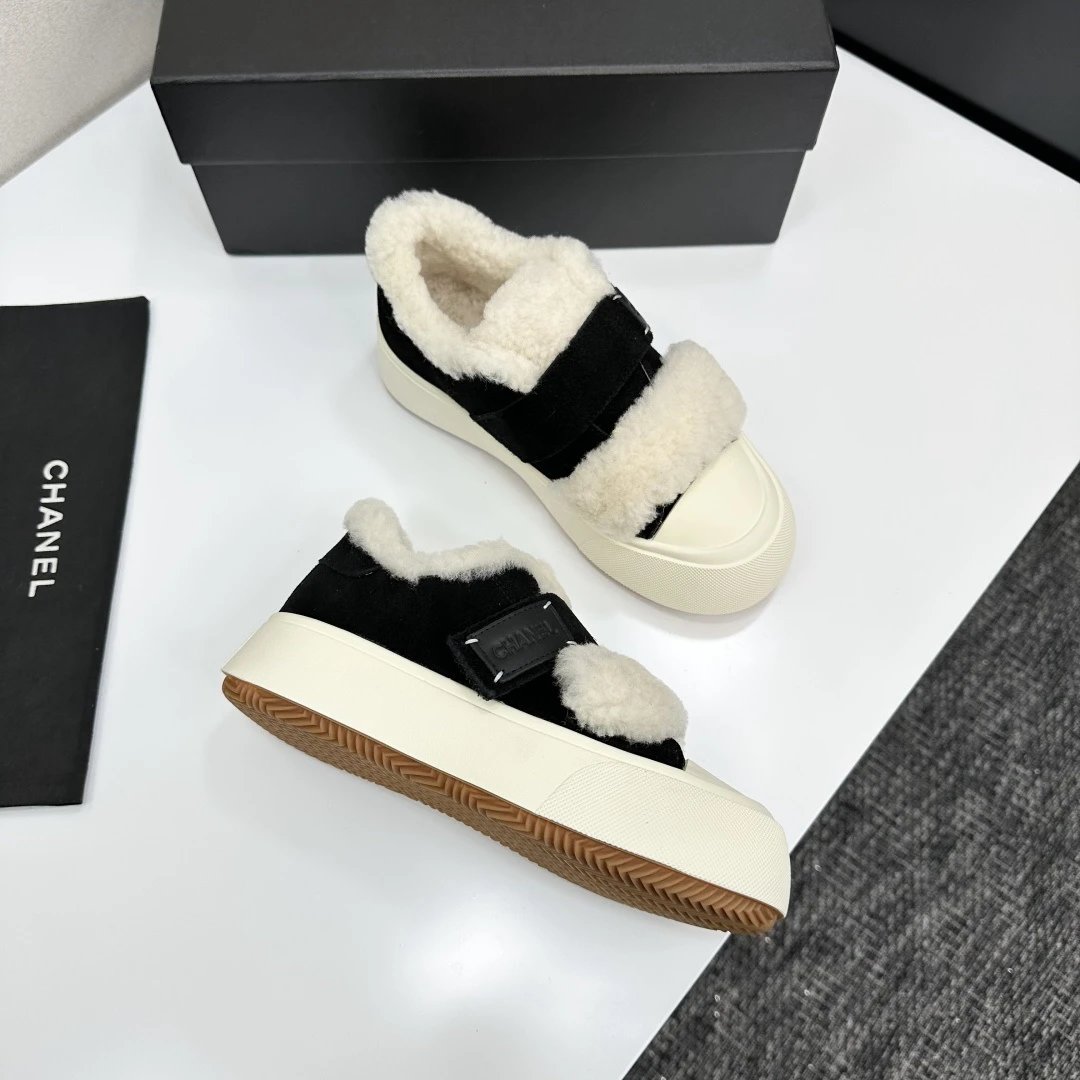 Chanel Shearling Panda Sneakers Black - Gallery Image 9 - Detailed View