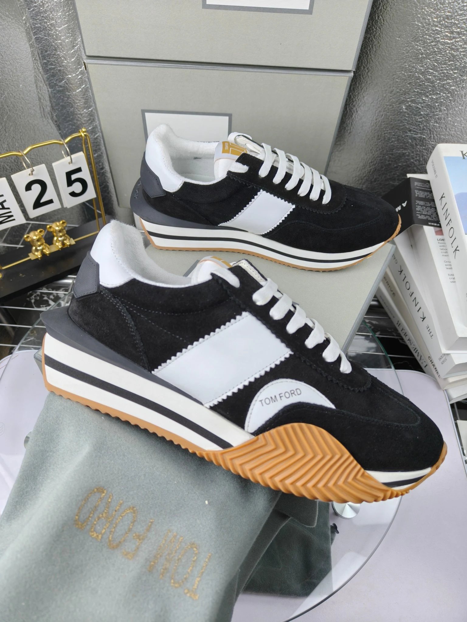 Retro Suede Leather Sneakers Ebony White - Gallery Image 4 - Detailed View