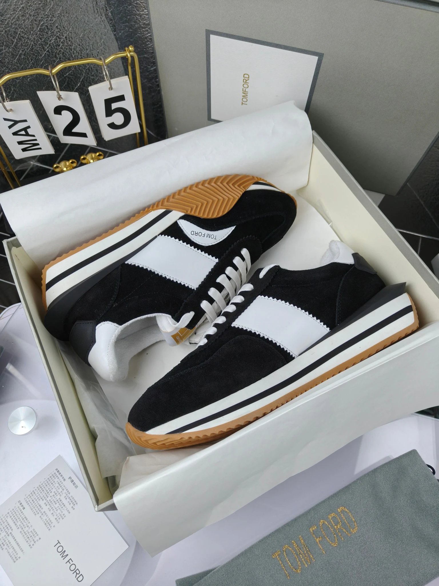Retro Suede Leather Sneakers Ebony White - Gallery Image 8 - Detailed View