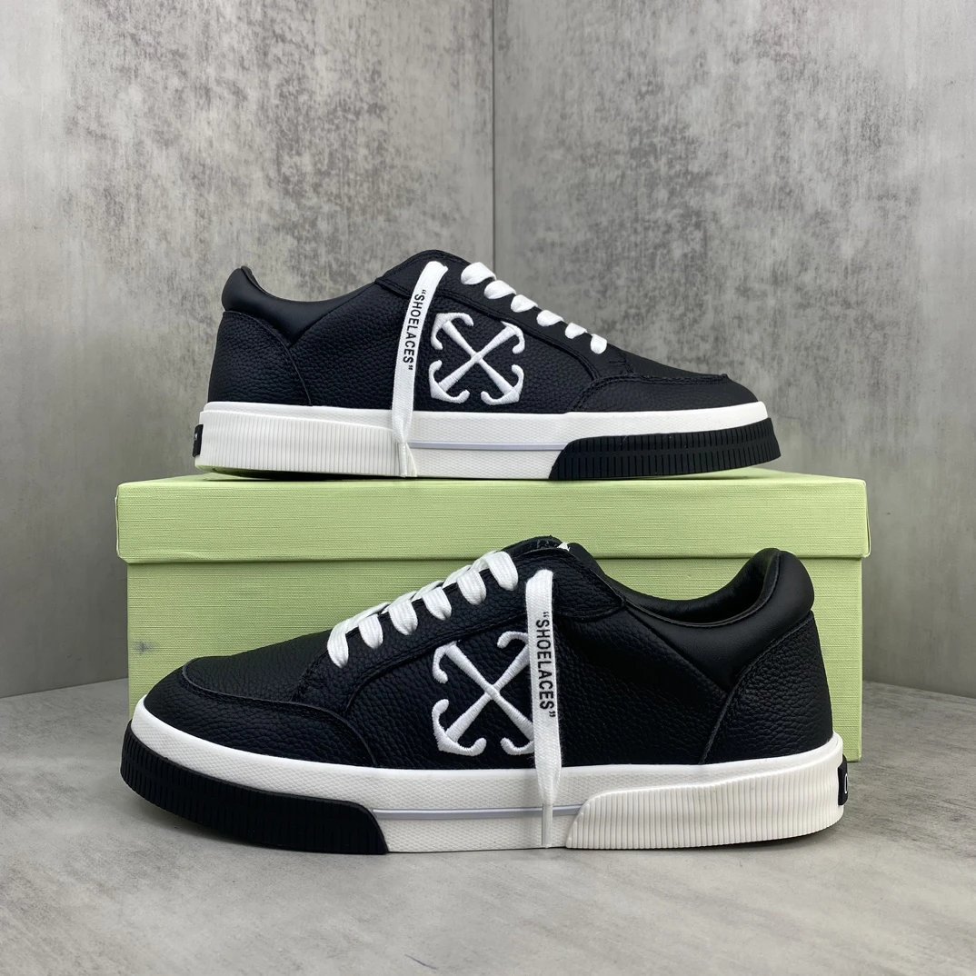 Low Vulcanized Canvas Sneakers Leather Lining Ebony Black - Gallery Image 9 - Detailed View