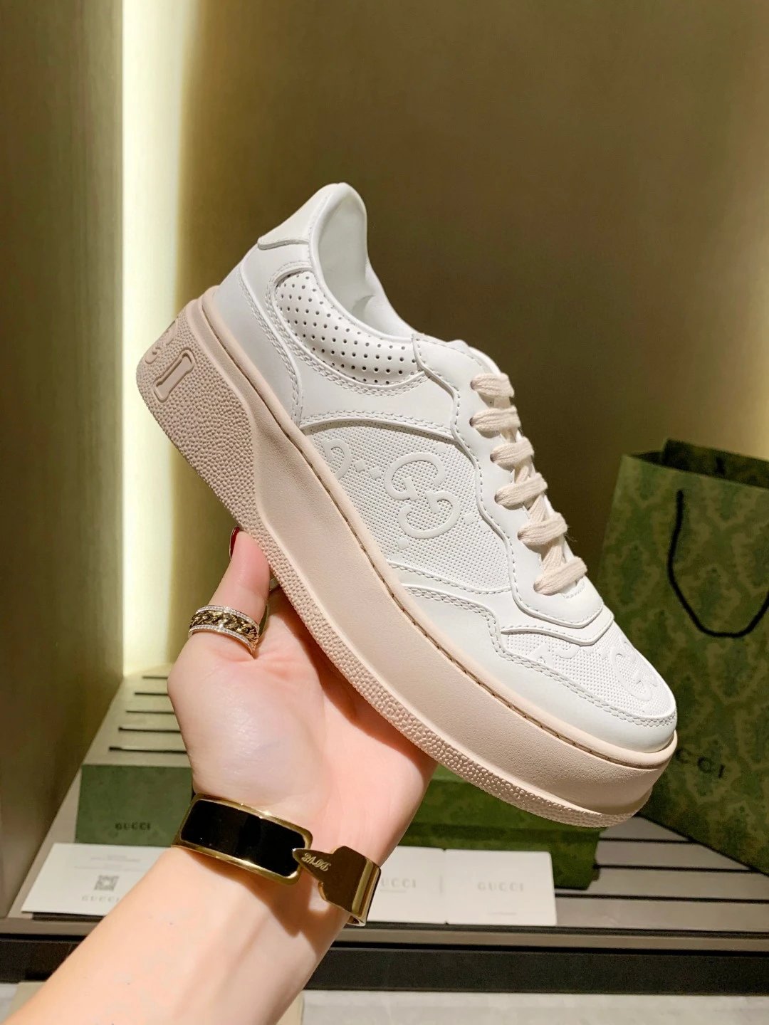 Gucci Casual Sneakers White Pink