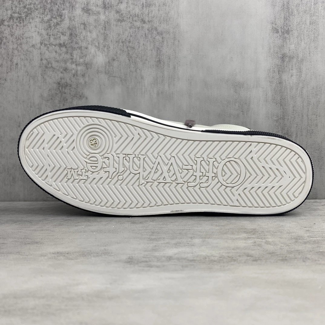 Low Vulcanized Canvas Sneakers Leather Lining Ash Grey - Gallery Image 8 - Detailed View