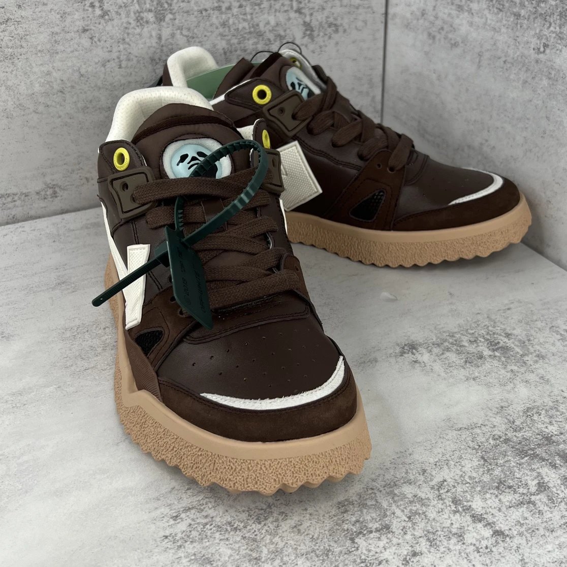 Retro Arrow Leather Mesh Sneakers Coffee Brown - Gallery Image 2 - Detailed View