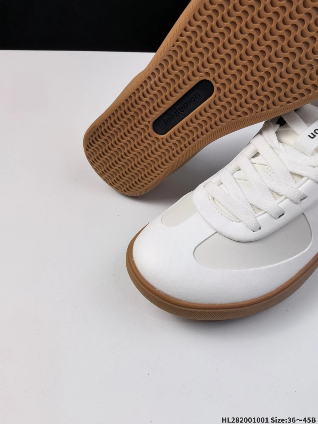 Lululemon Cityverse Low Sneakers White Black - Gallery Image 9 - Detailed View