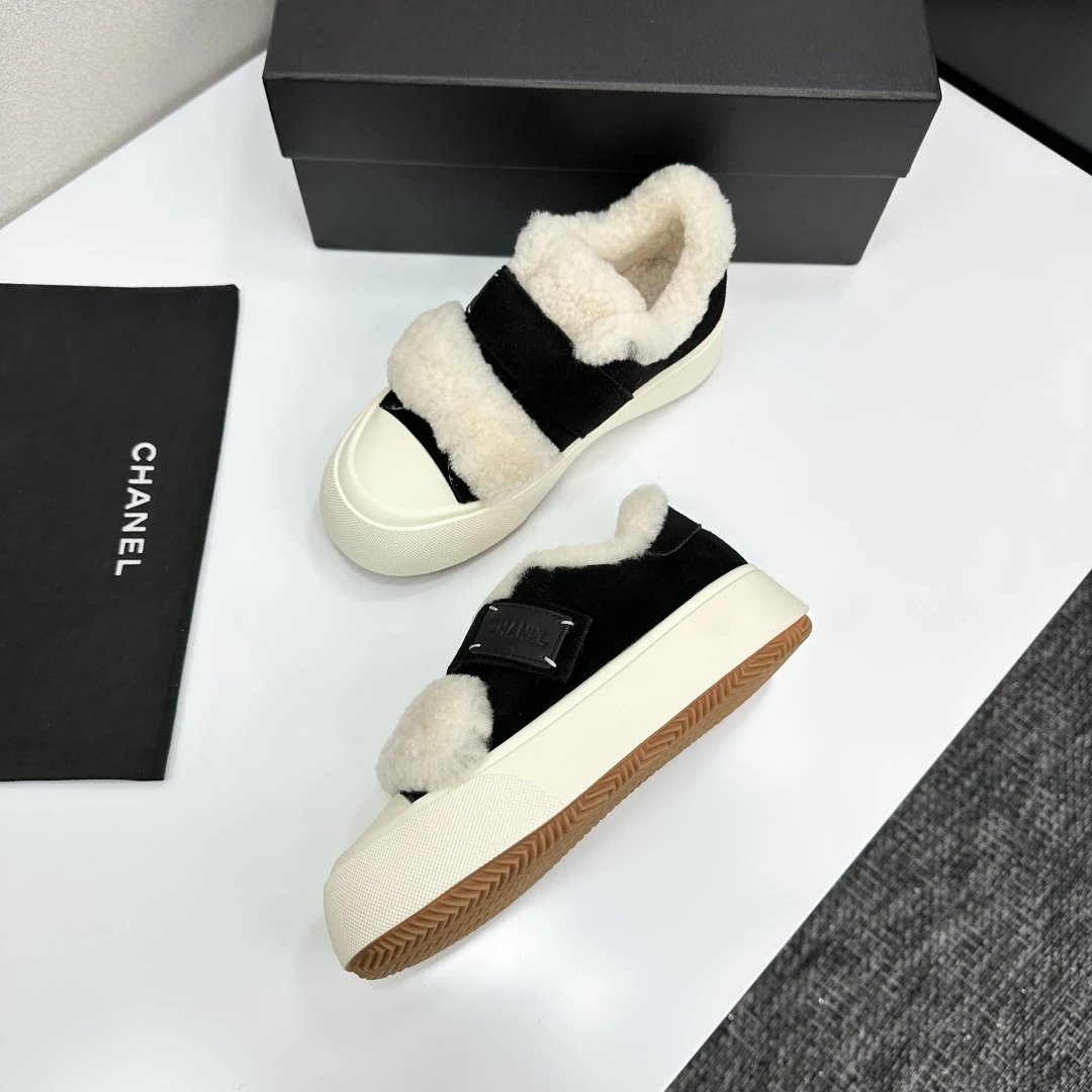 Chanel Shearling Panda Sneakers Black - Gallery Image 6 - Detailed View