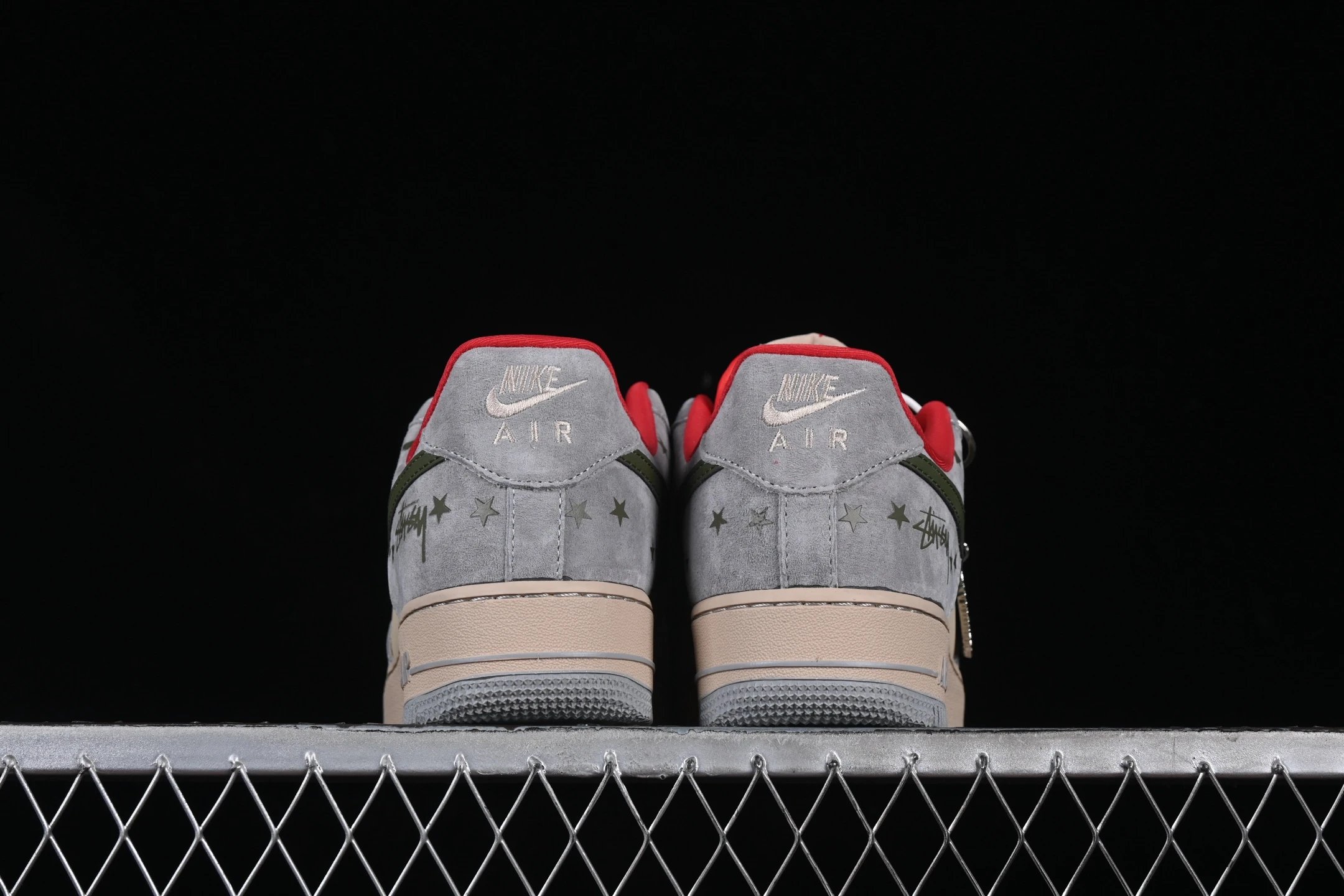 Suede Low-Top Sneakers Olive - Gallery Image 6 - Detailed View