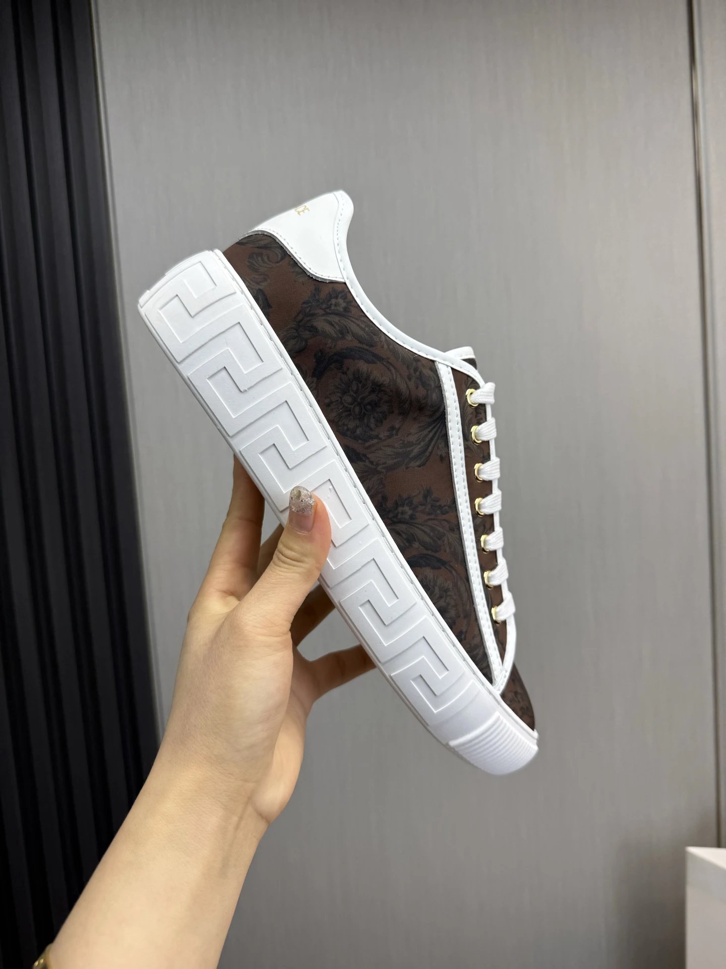 Luxury Leather Couple Sneakers Chestnut Brown - Gallery Image 7 - Detailed View