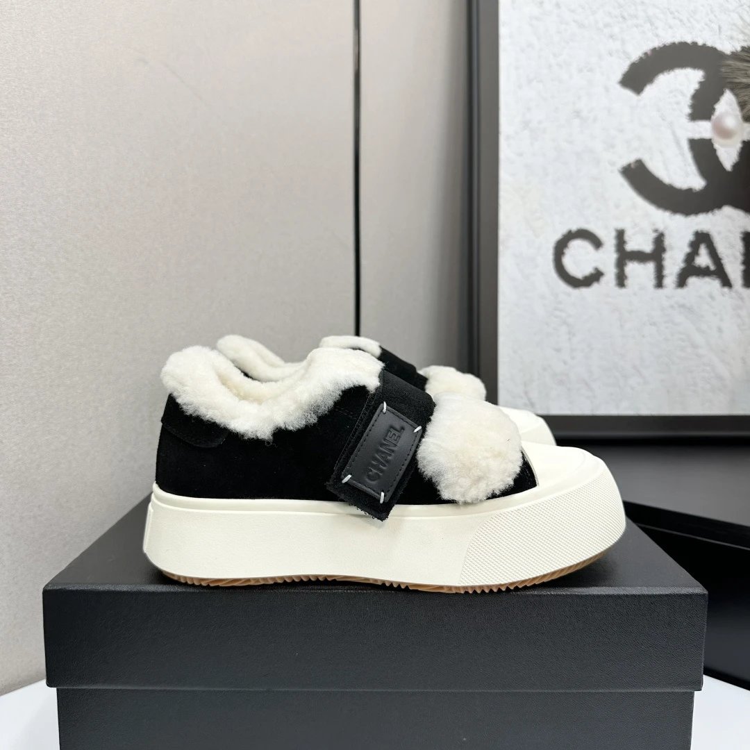 Chanel Shearling Panda Sneakers Black - High Quality Product Image - Cnfans