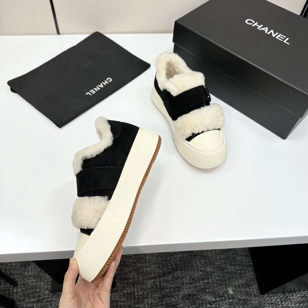 Chanel Shearling Panda Sneakers Black - Gallery Image 10 - Detailed View