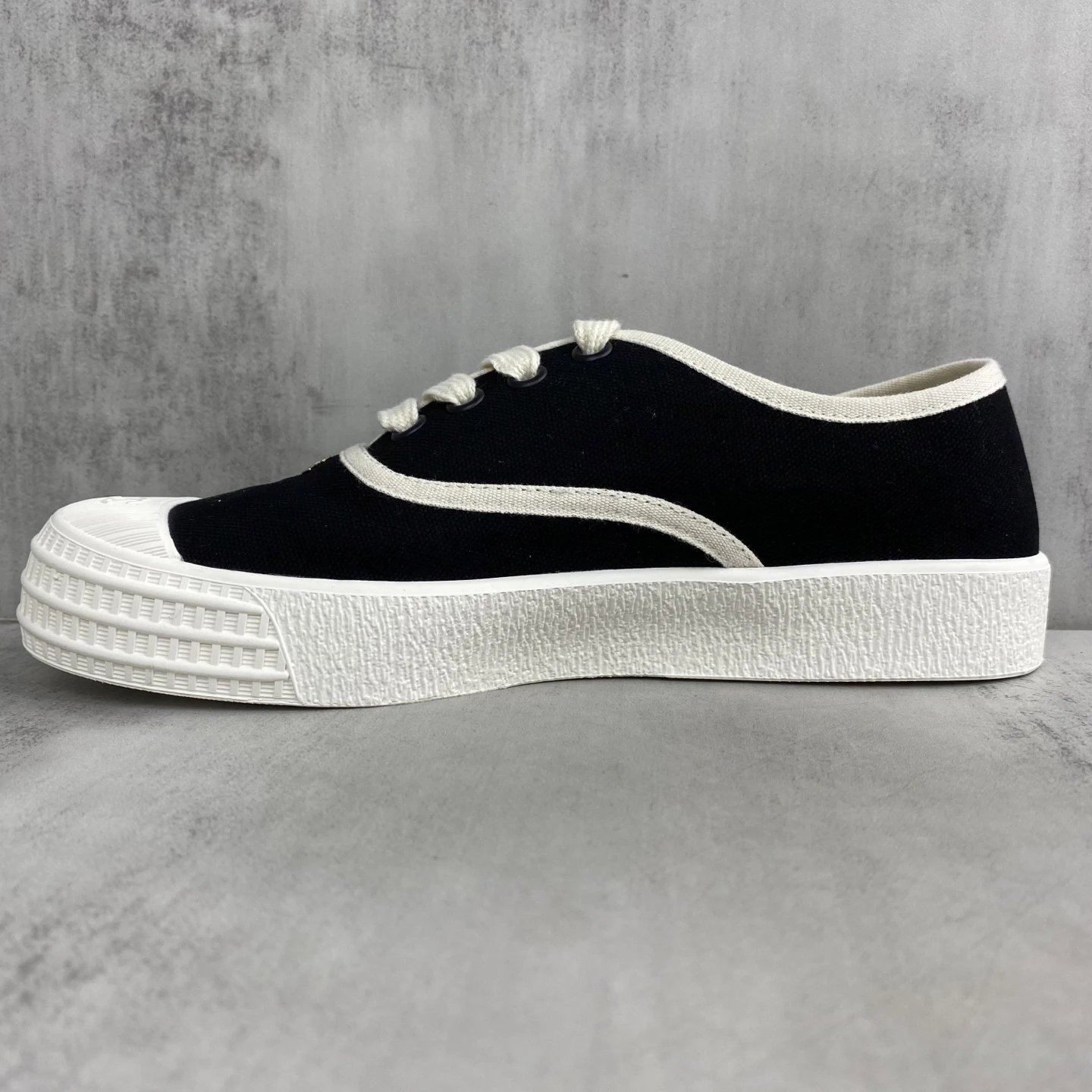 Vintage Canvas Low Top Sneakers with Ivory Black Trim - Gallery Image 7 - Detailed View