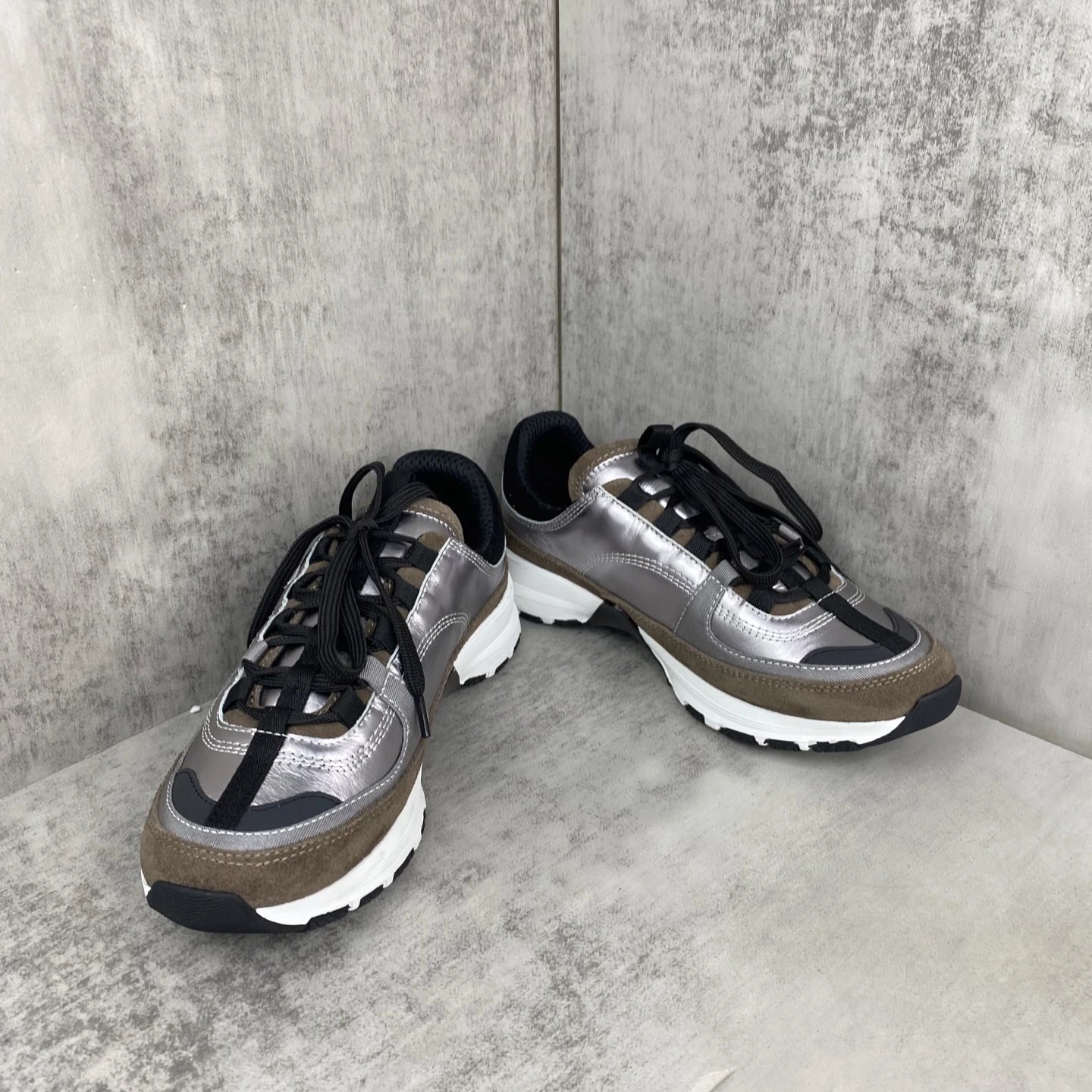 Women's Suede Leather Mesh Outdoor Sneakers Pewter Brown - Gallery Image 2 - Detailed View