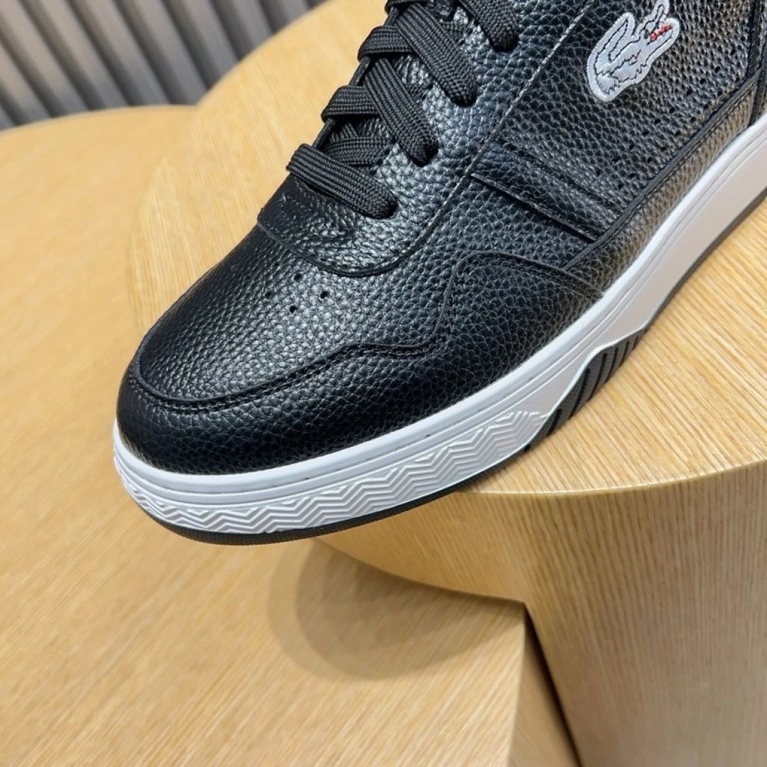 Lacoste Classic Sneakers Black - Gallery Image 7 - Detailed View