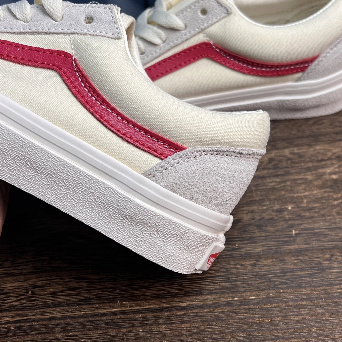 Old Skool 36 Canvas Sneakers Ivory with Crimson Stripes - Gallery Image 7 - Detailed View