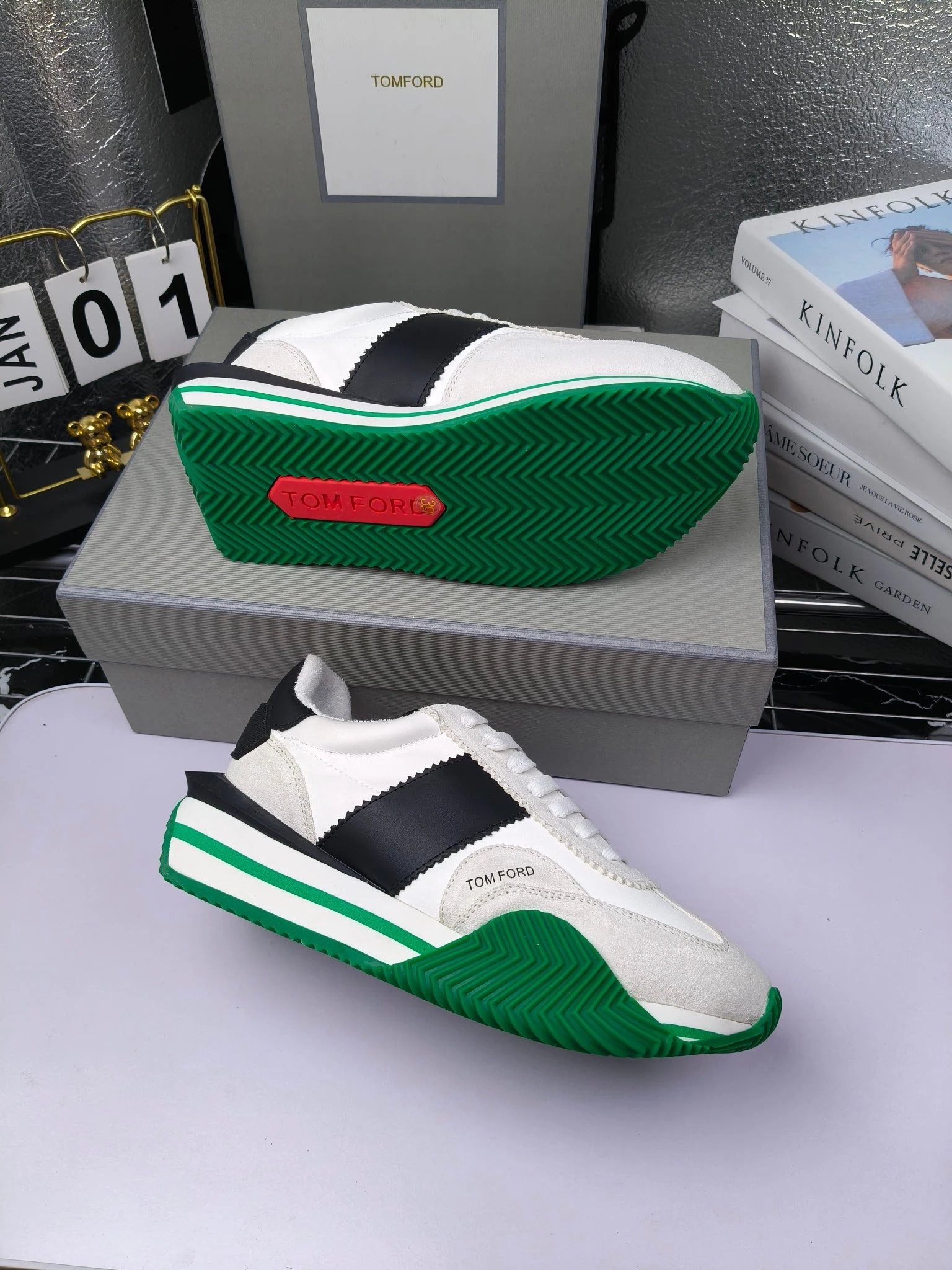 Retro Leather Platform Sneakers Emerald Green - Gallery Image 7 - Detailed View