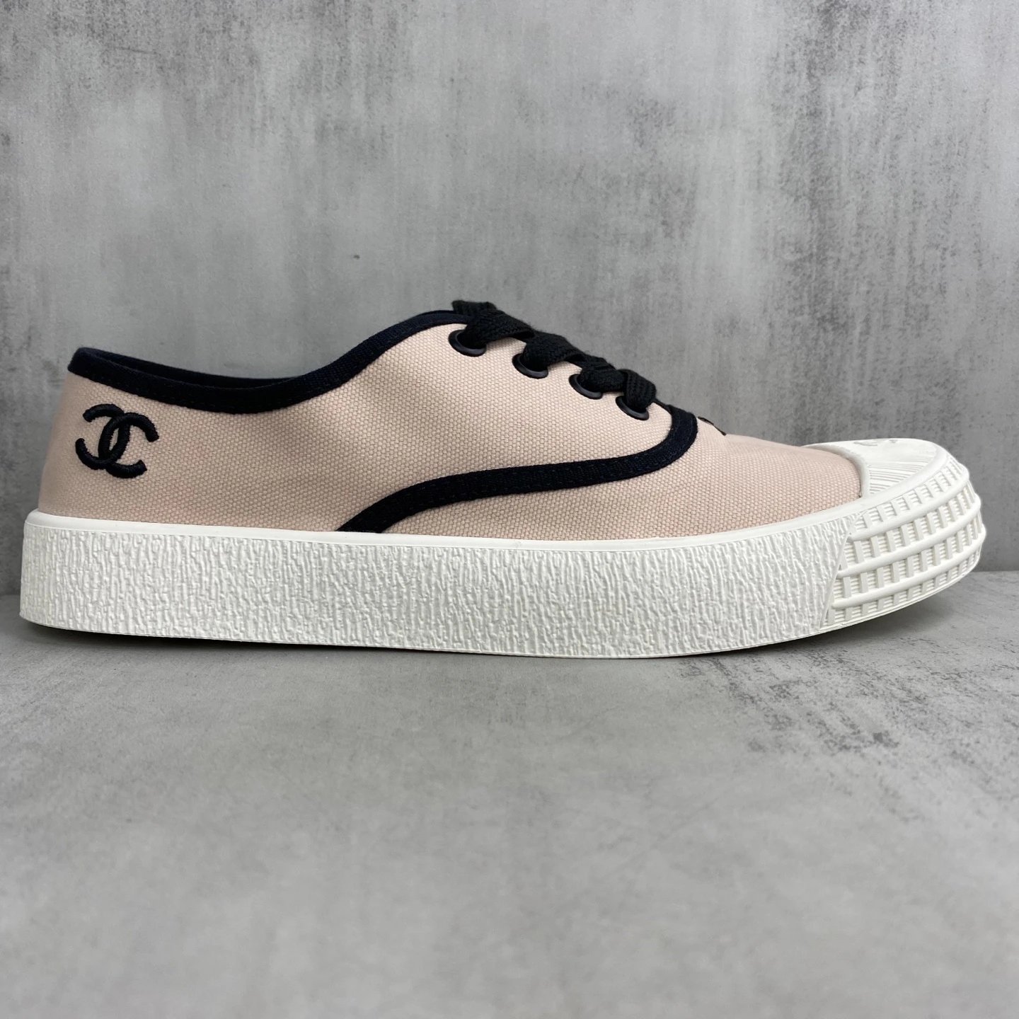 Vintage Canvas Low Top Sneakers with Ivory Blush Trim - Gallery Image 6 - Detailed View