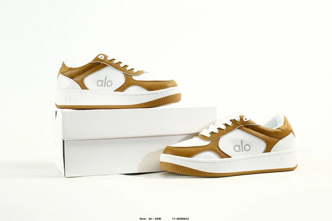 Alo Yoga Runner Sneakers Brown White - Gallery Image 9 - Detailed View