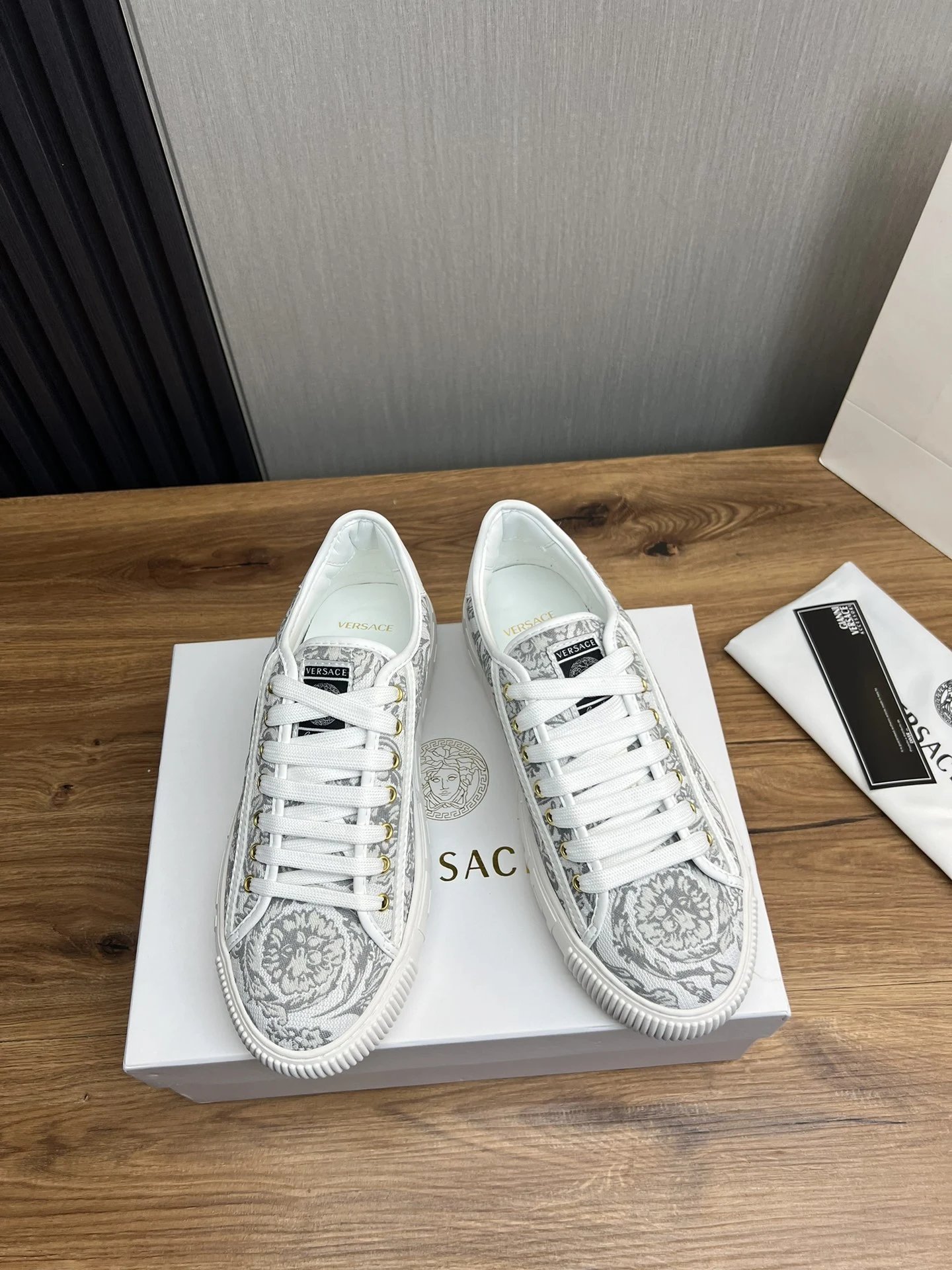 Luxury Leather Low-Top Sneakers Ivory - Gallery Image 2 - Detailed View