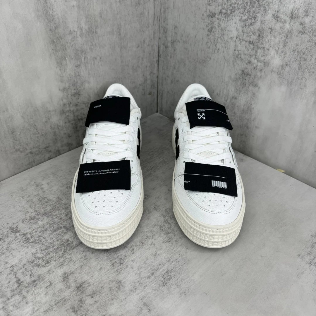 Low Vulcanized Canvas Sneakers Lambskin Lining Ivory - Gallery Image 4 - Detailed View