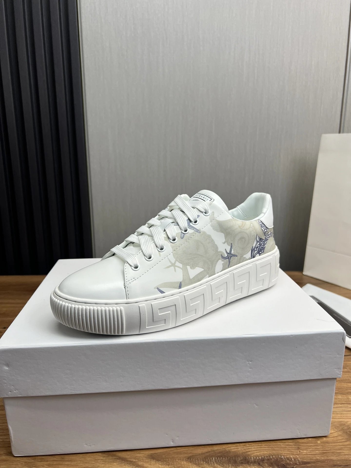 Luxury Leather Low Top Sneakers Ivory White - Gallery Image 1 - Detailed View