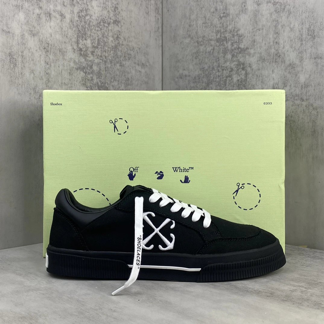 Low Vulcanized Canvas Sneakers Leather Lining Jet Black - Gallery Image 1 - Detailed View