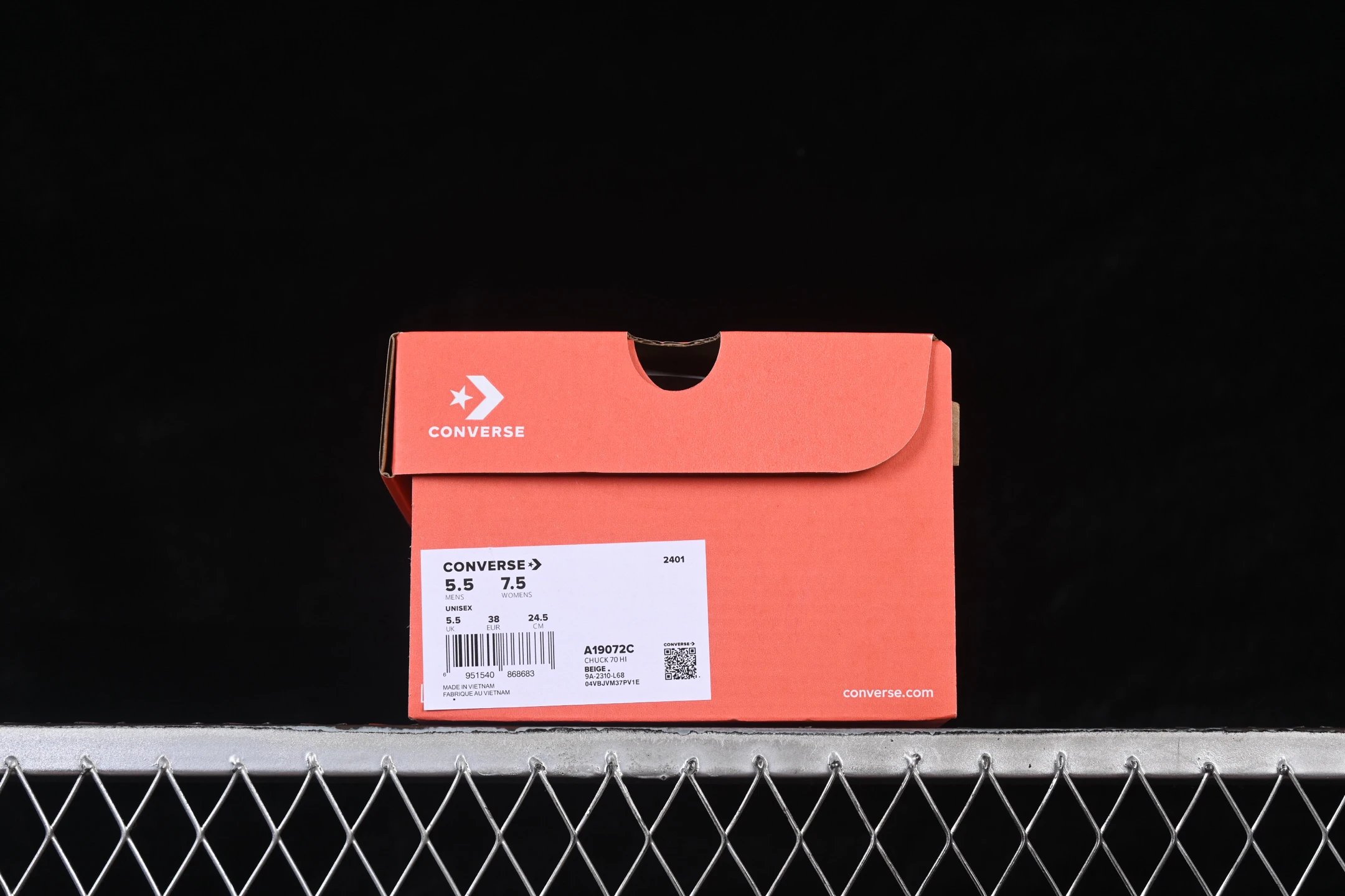 High Top Jacquard Sneakers Crimson Gold - Gallery Image 8 - Detailed View