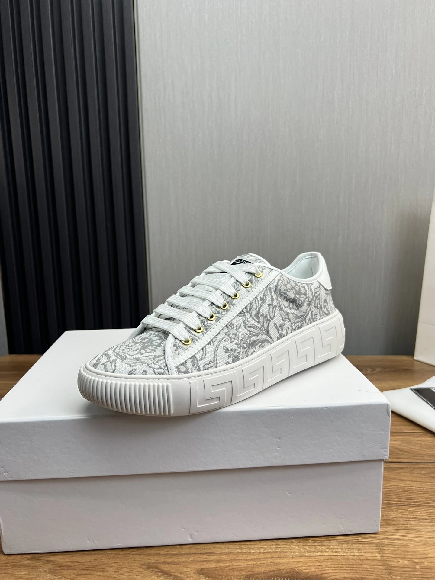 Luxury Leather Low-Top Sneakers Ivory - Gallery Image 1 - Detailed View