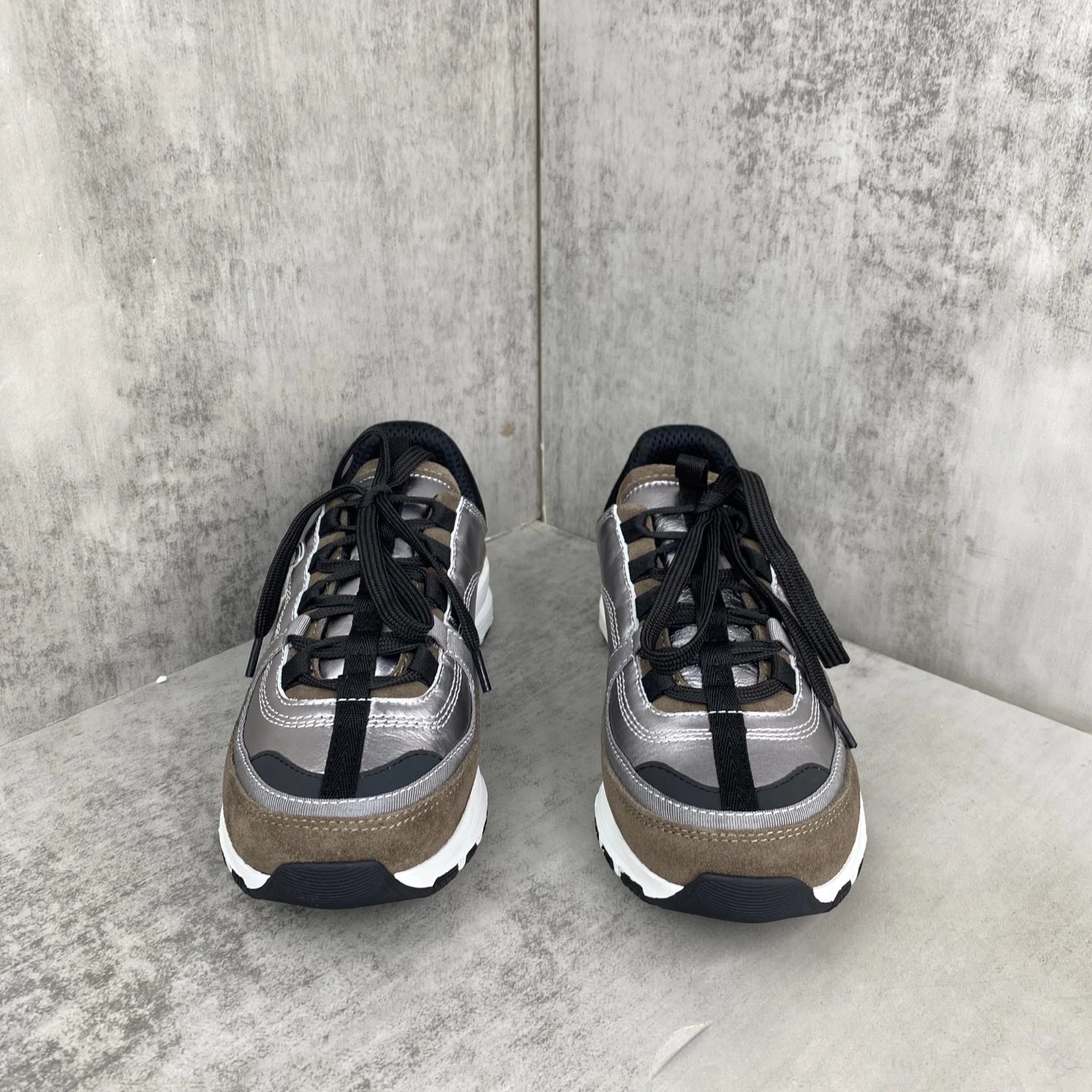 Women's Suede Leather Mesh Outdoor Sneakers Pewter Brown - Gallery Image 4 - Detailed View