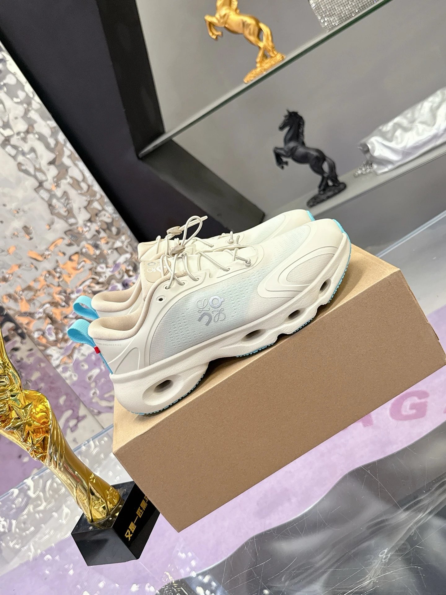 Loewe x On 3.0 Cloudventure Sneakers White Pink - Gallery Image 3 - Detailed View
