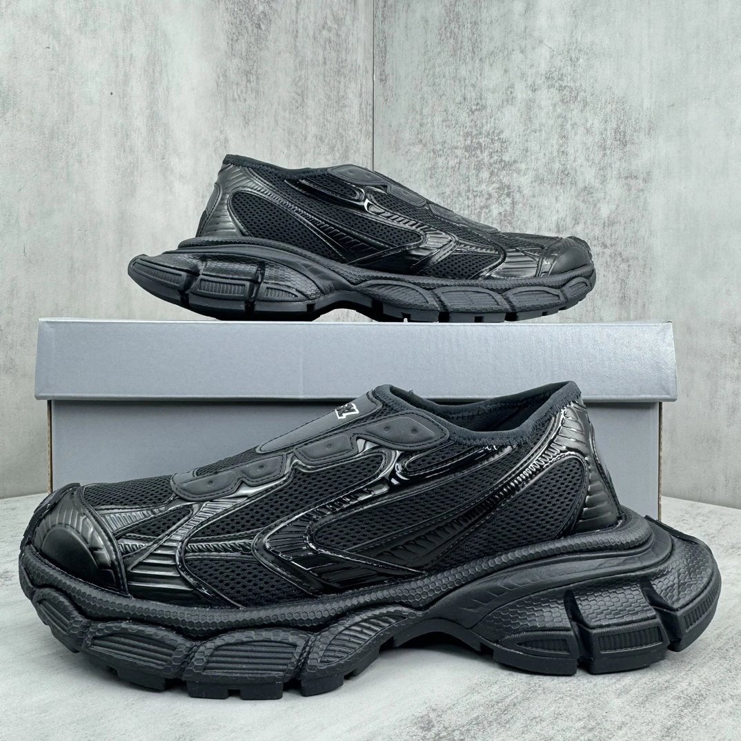 Chunky Mesh Slip-On Sneakers Retro Sport Jet Black - Gallery Image 9 - Detailed View