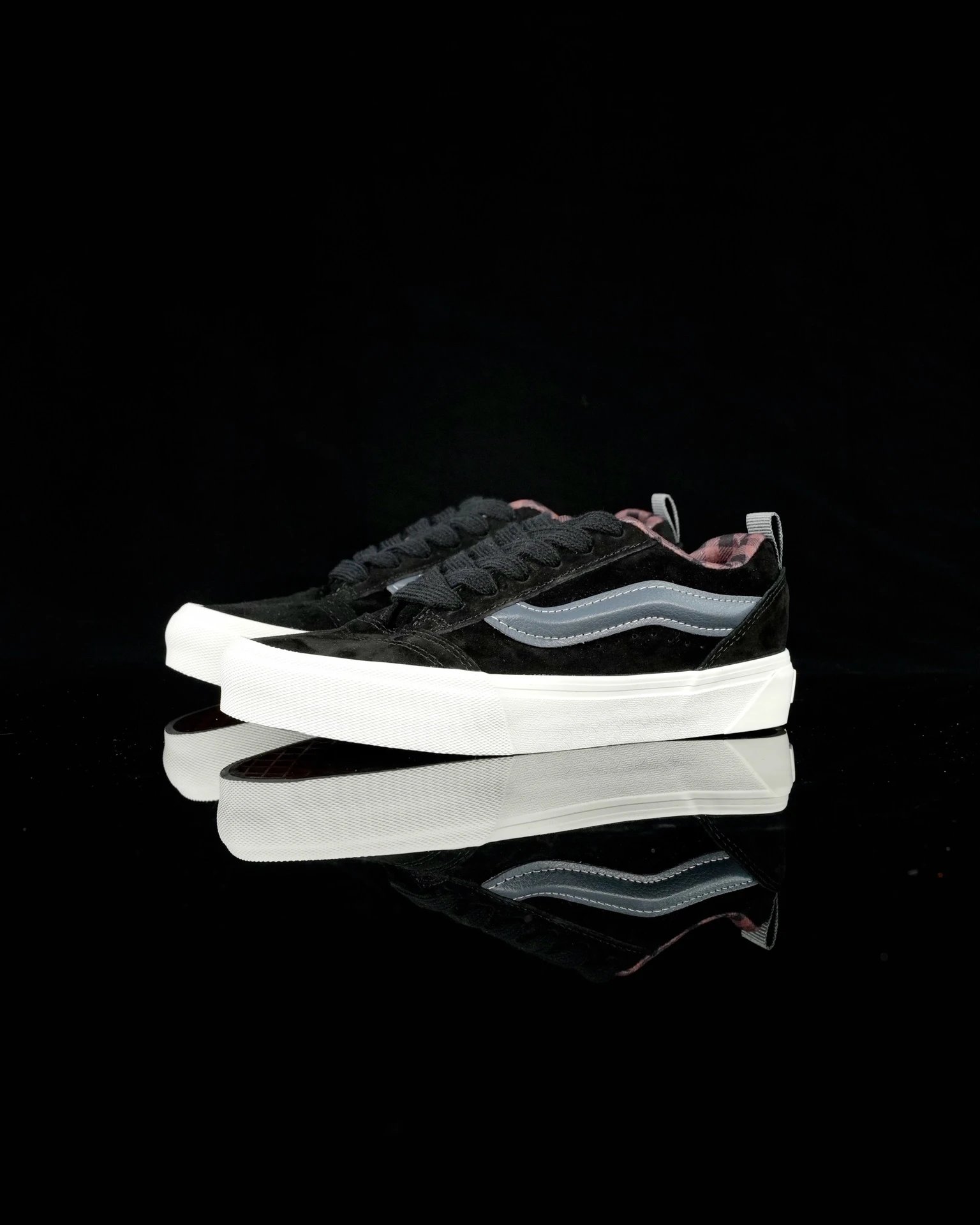 Retro Low Top Suede Skate Shoes Obsidian Black - Gallery Image 1 - Detailed View