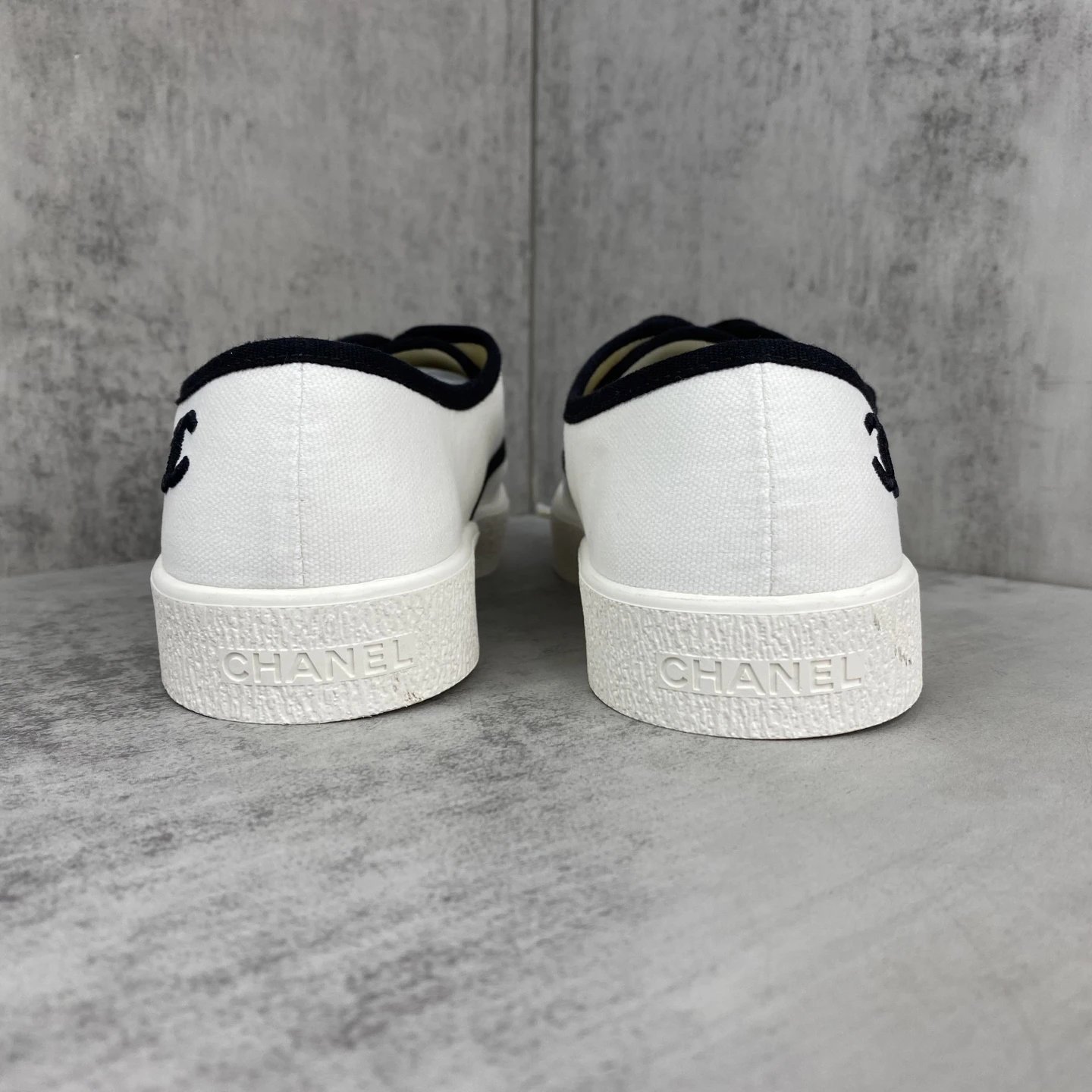 Vintage Canvas Low Top Sneakers Retro Black White - Gallery Image 5 - Detailed View