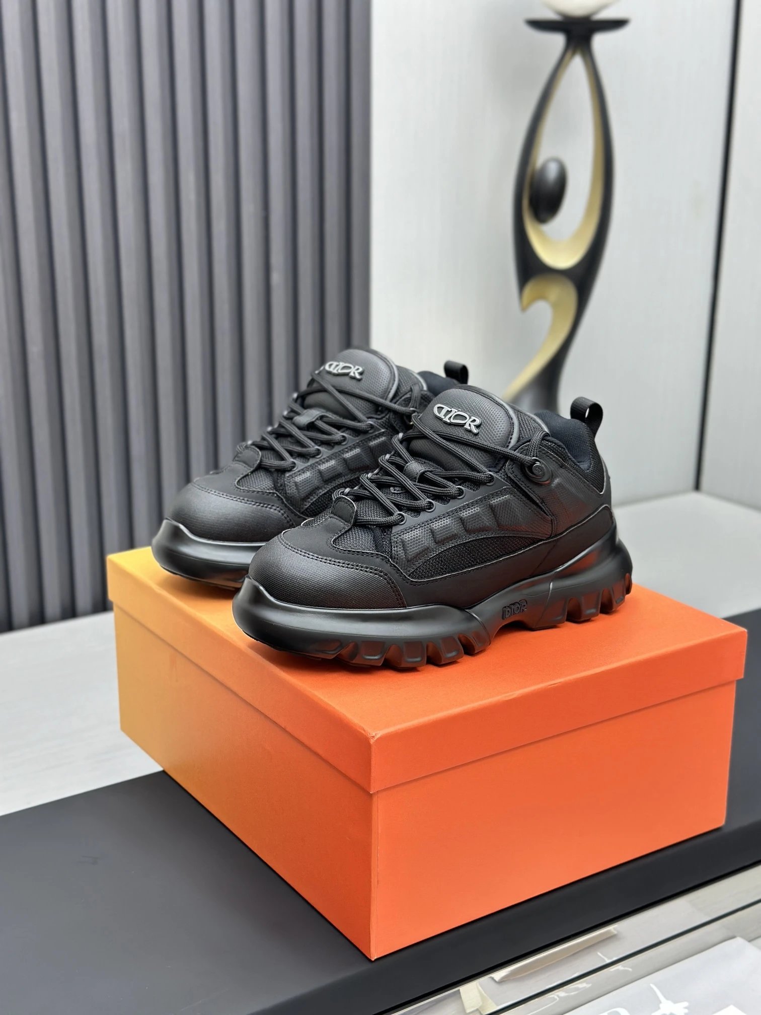 Dior x Levis Hamilton Sneakers Black - Gallery Image 2 - Detailed View