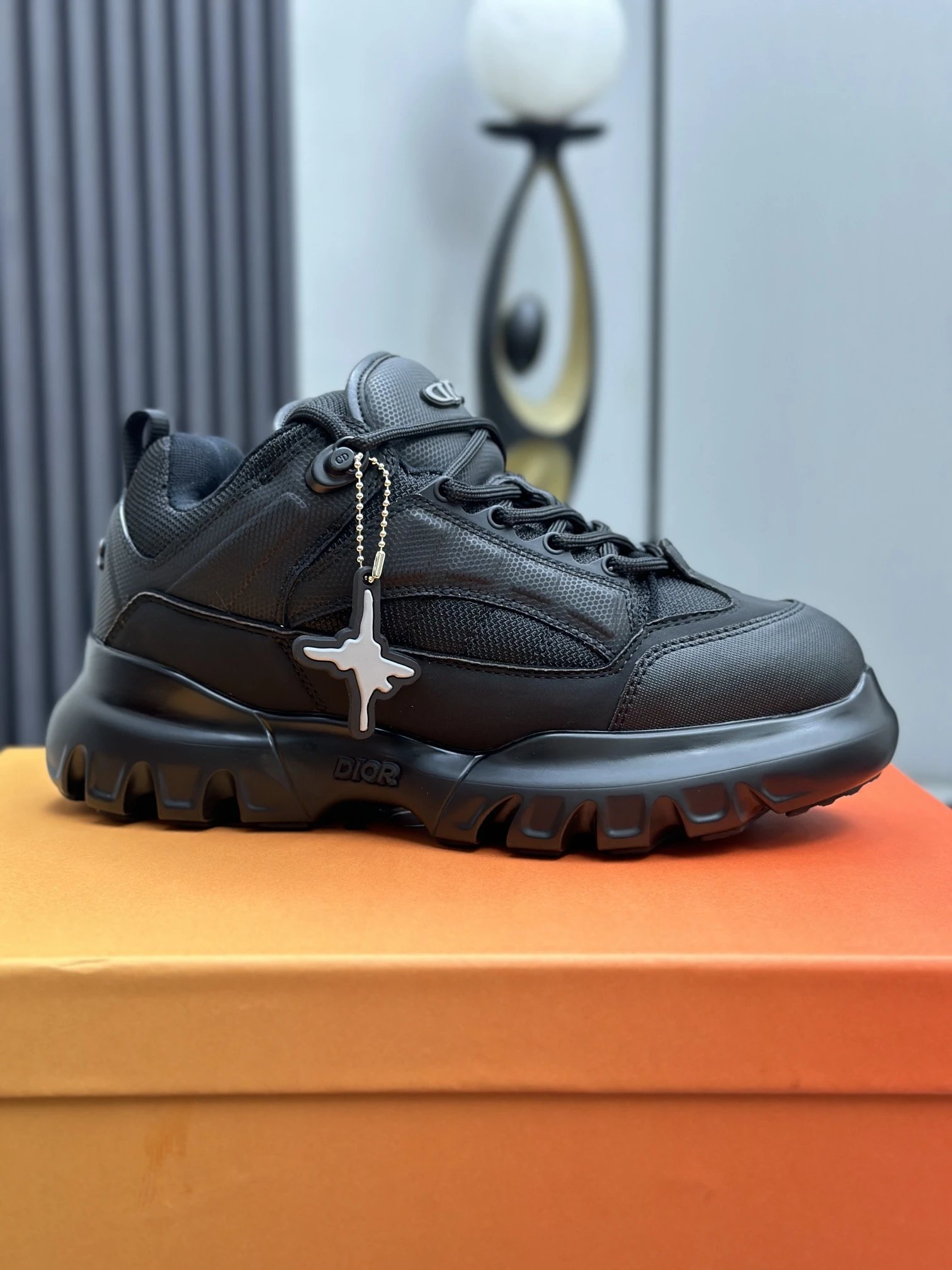 Dior x Levis Hamilton Sneakers Black - High Quality Product Image - Cnfans