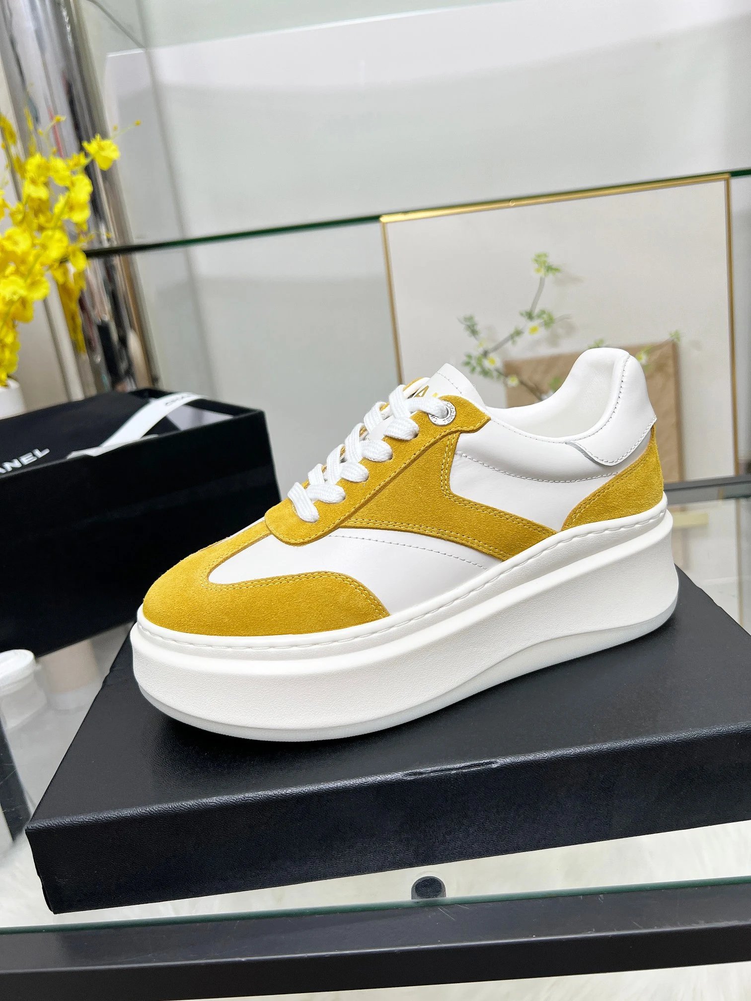Chanel 25C Spring Sneakers Yellow - High Quality Product Image - Cnfans