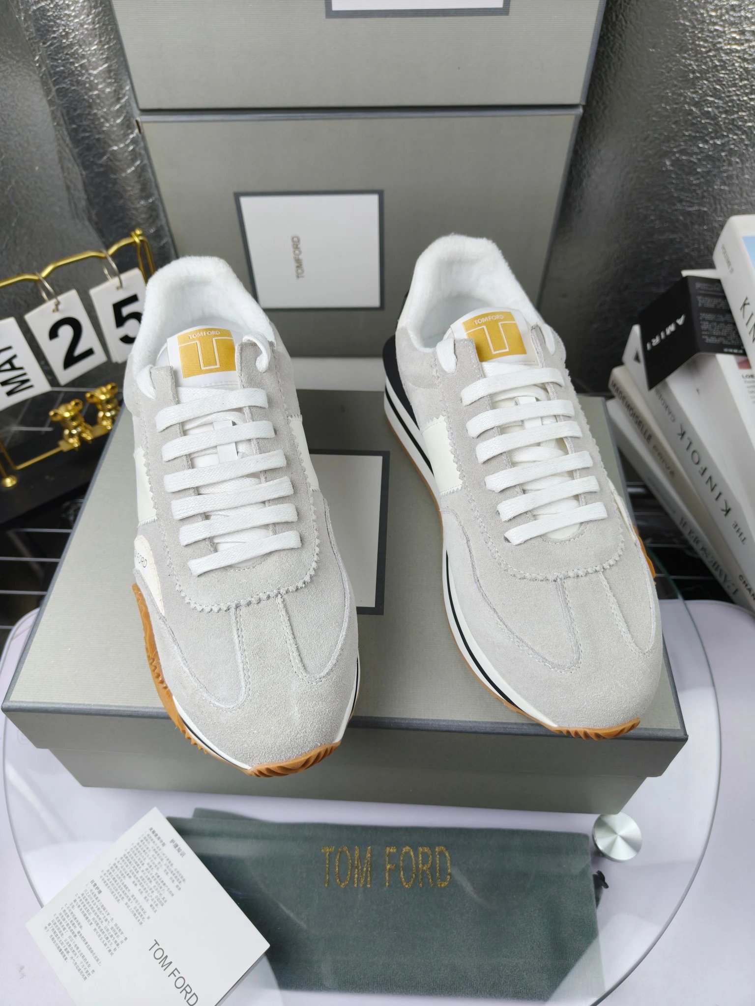 Retro Suede Platform Sneakers Ivory - Gallery Image 3 - Detailed View