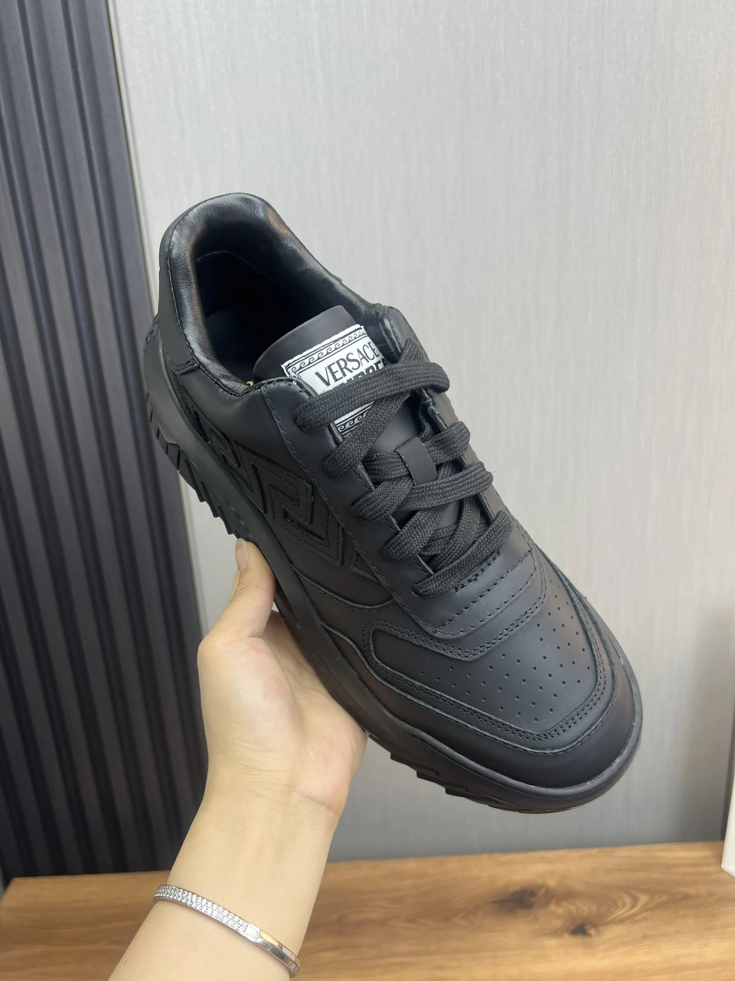 Luxury Leather Casual Sneakers Low Top Obsidian Black - Gallery Image 8 - Detailed View