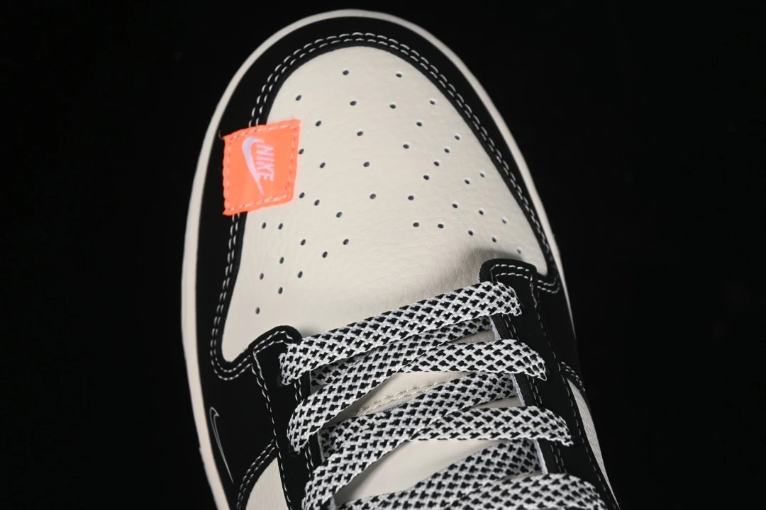 Custom Low-Top Skate Shoes Ivory Noir - Gallery Image 7 - Detailed View