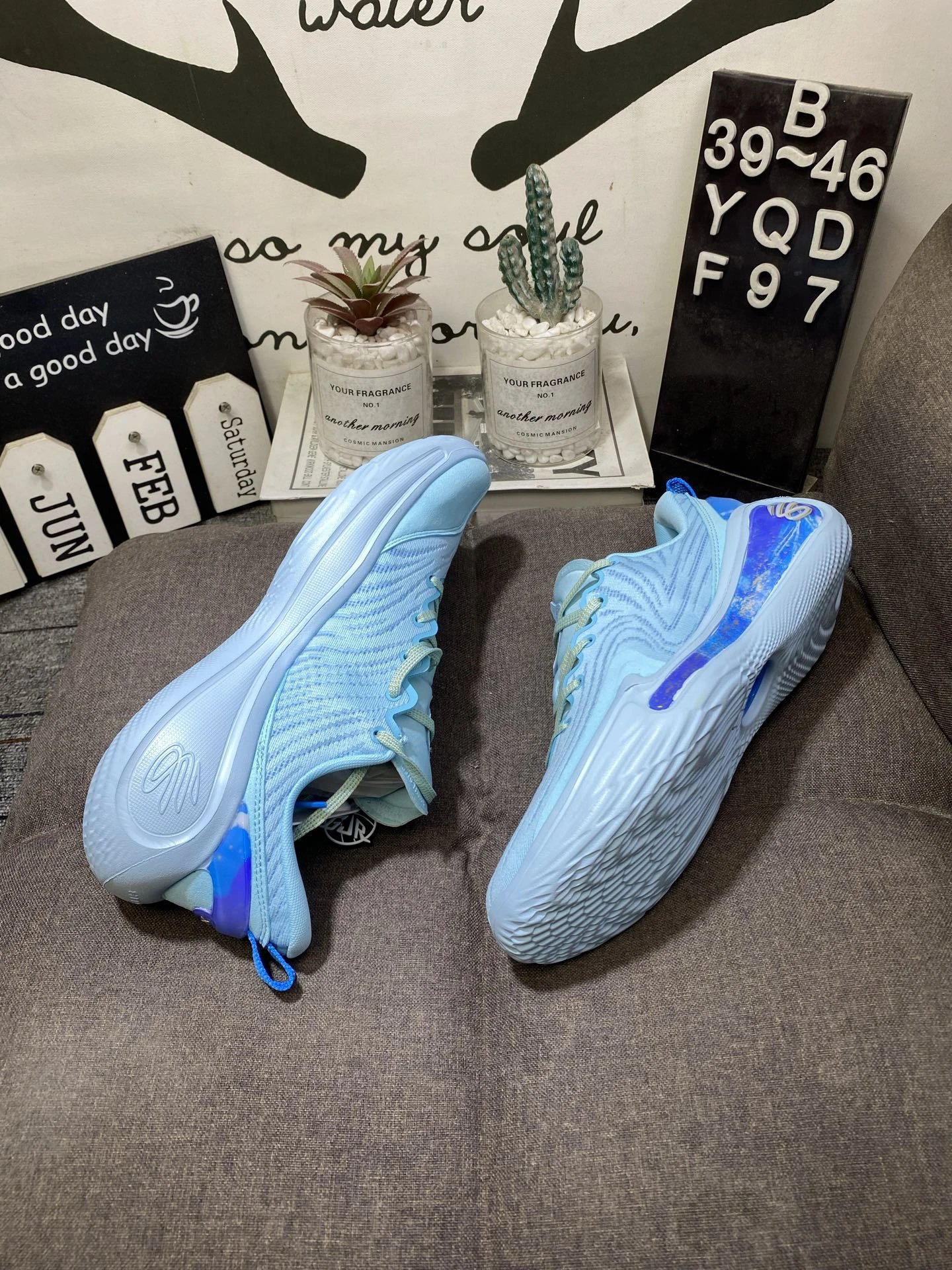 Curry HOVR Splash Basketball Shoes Ice Blue - Gallery Image 3 - Detailed View