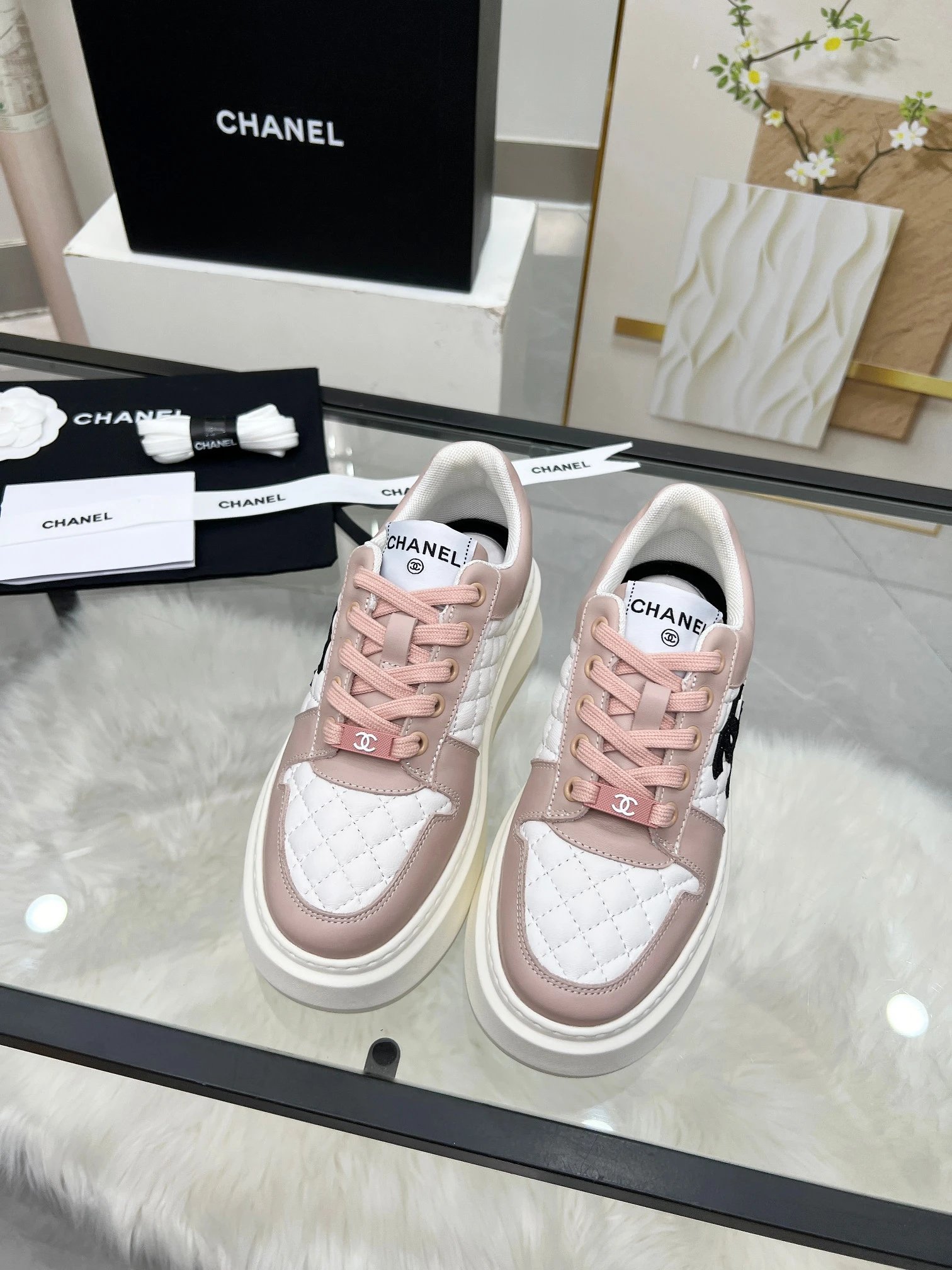Chanel 25C Sneakers Pink - Gallery Image 2 - Detailed View