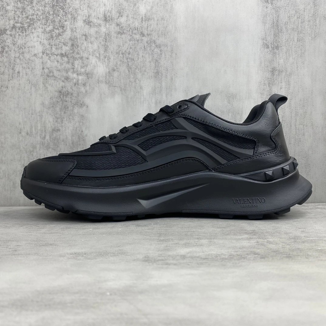 True Act Mesh Chunky Sneakers Jet Black - Gallery Image 7 - Detailed View