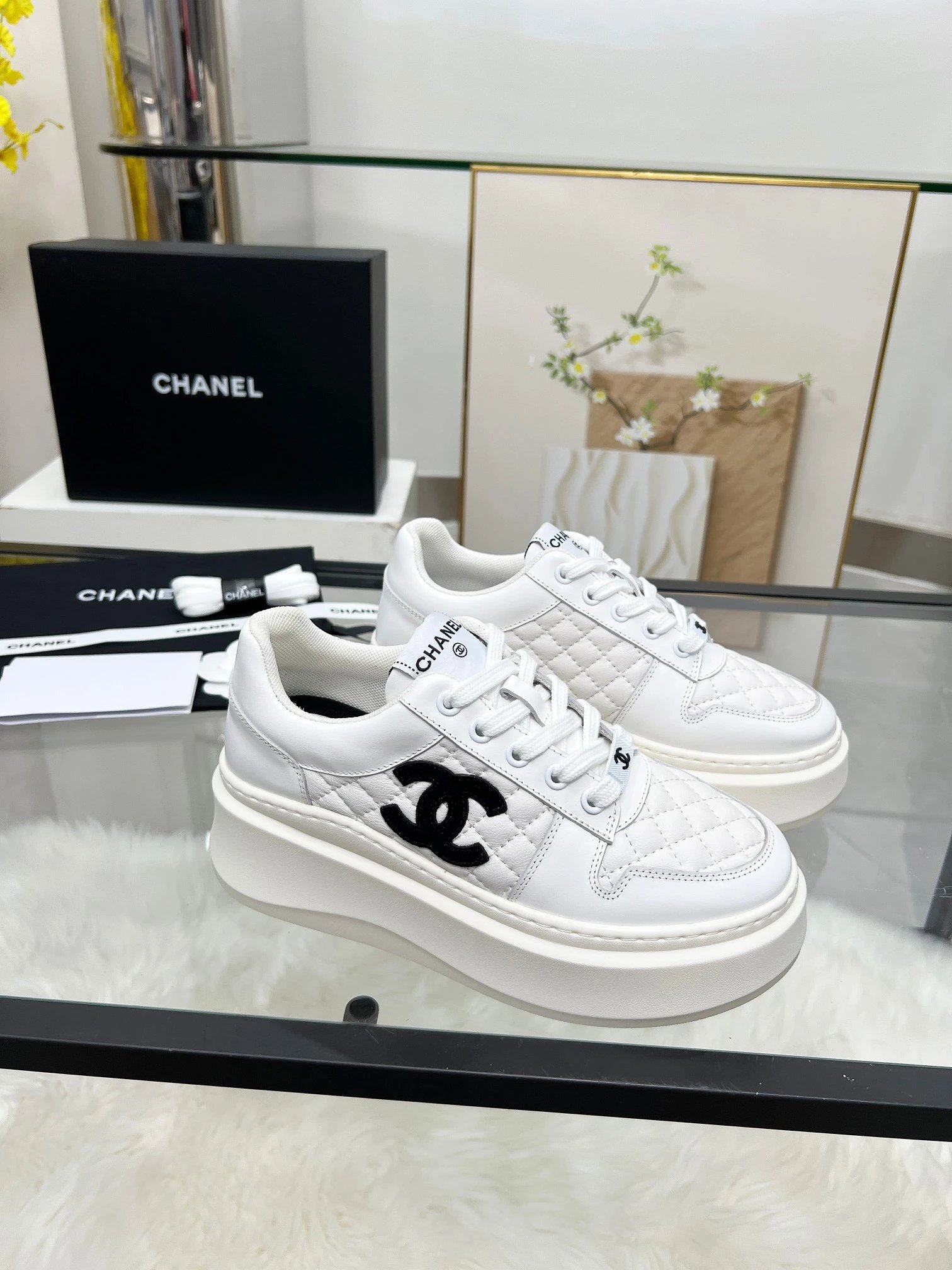 Chanel 25C Spring Summer Sneakers White - High Quality Product Image - Cnfans