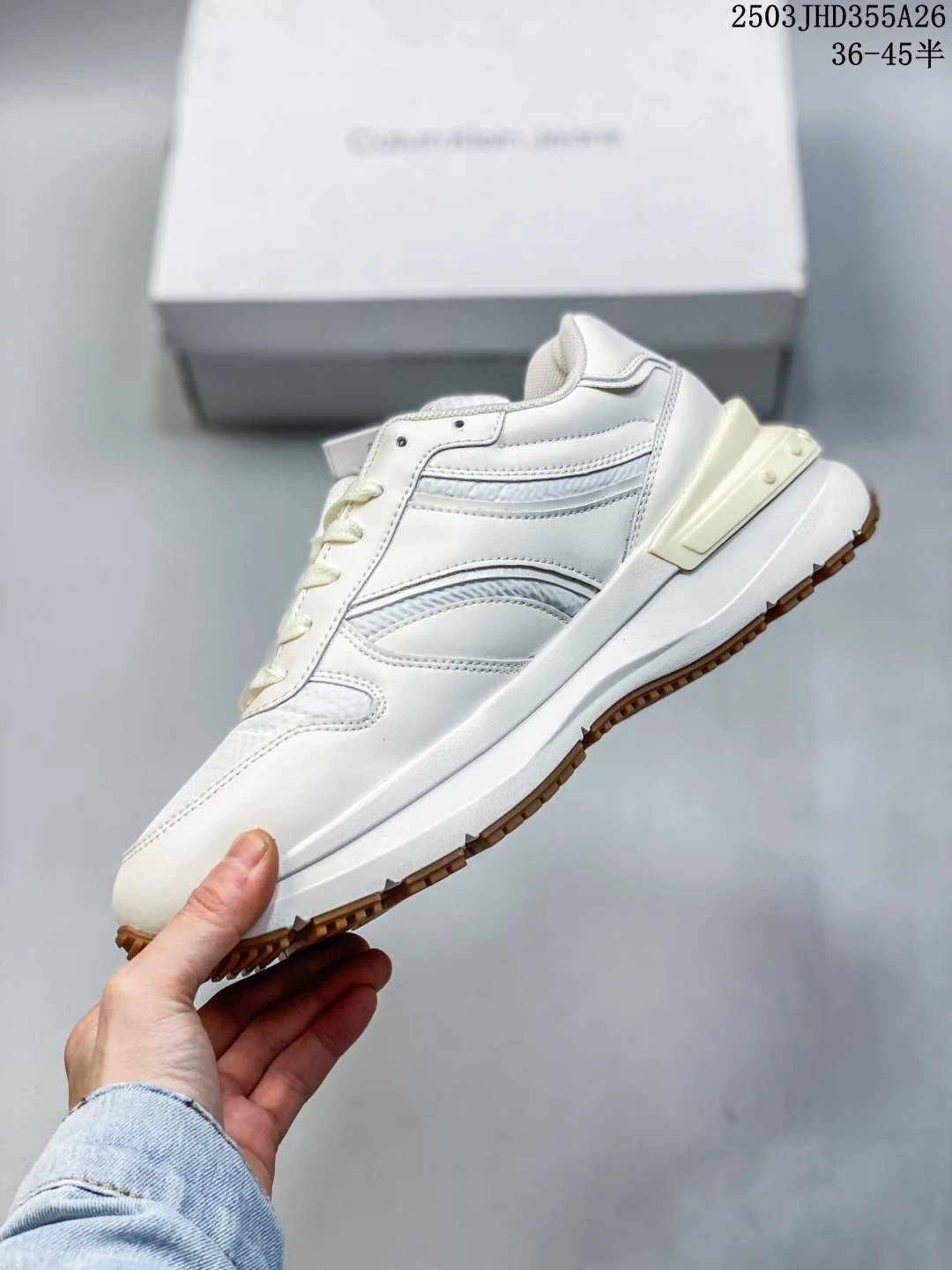 Luxury Retro Leather Sneakers Casual White - Gallery Image 3 - Detailed View