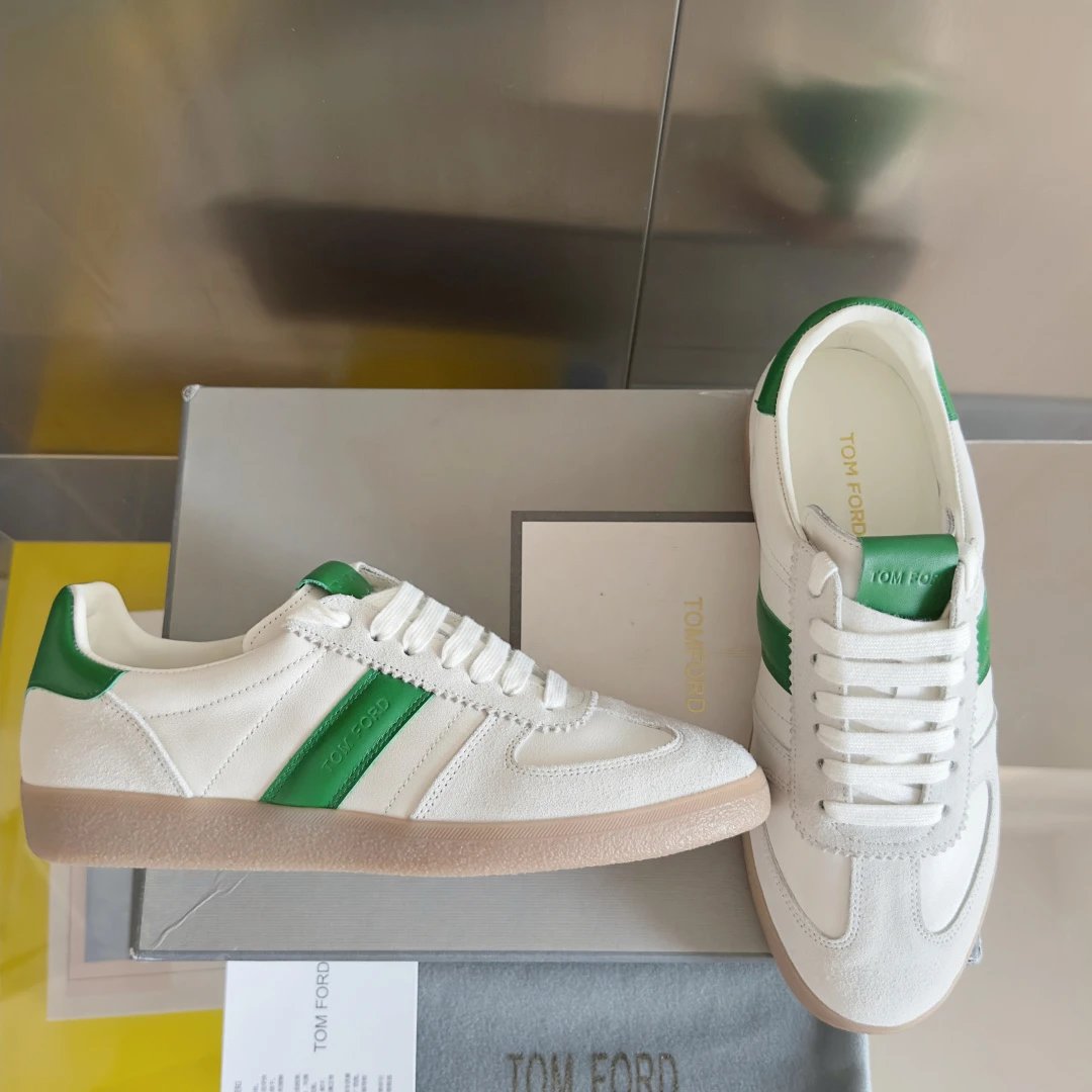 Suede Leather Trainer Sneakers Emerald Green - Gallery Image 3 - Detailed View