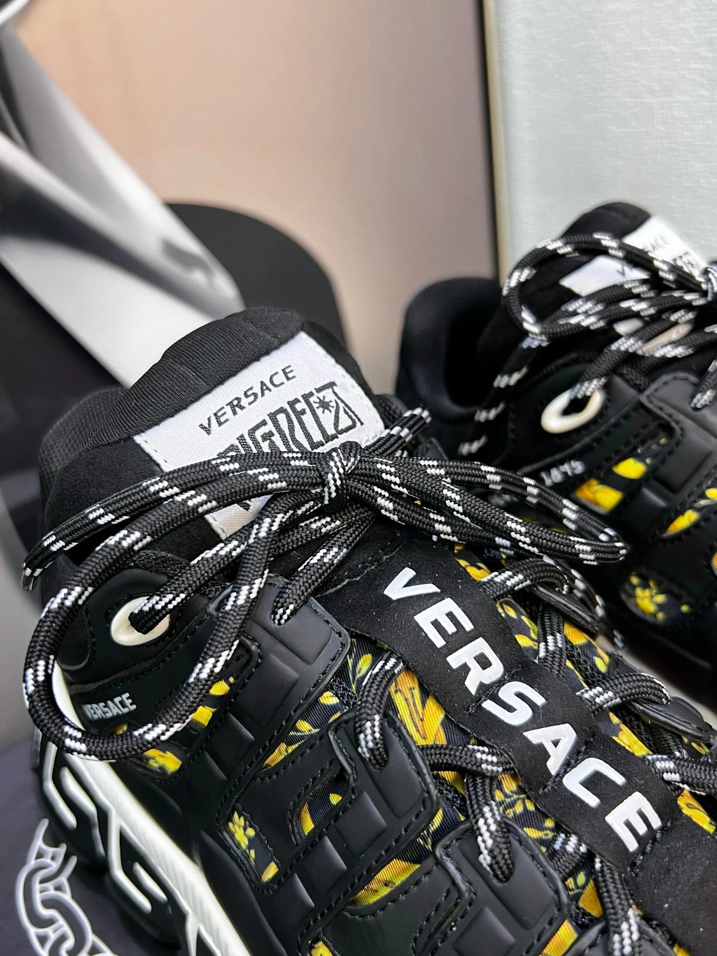 Baroque Leather Runner Sneakers Noir Gold - Gallery Image 6 - Detailed View