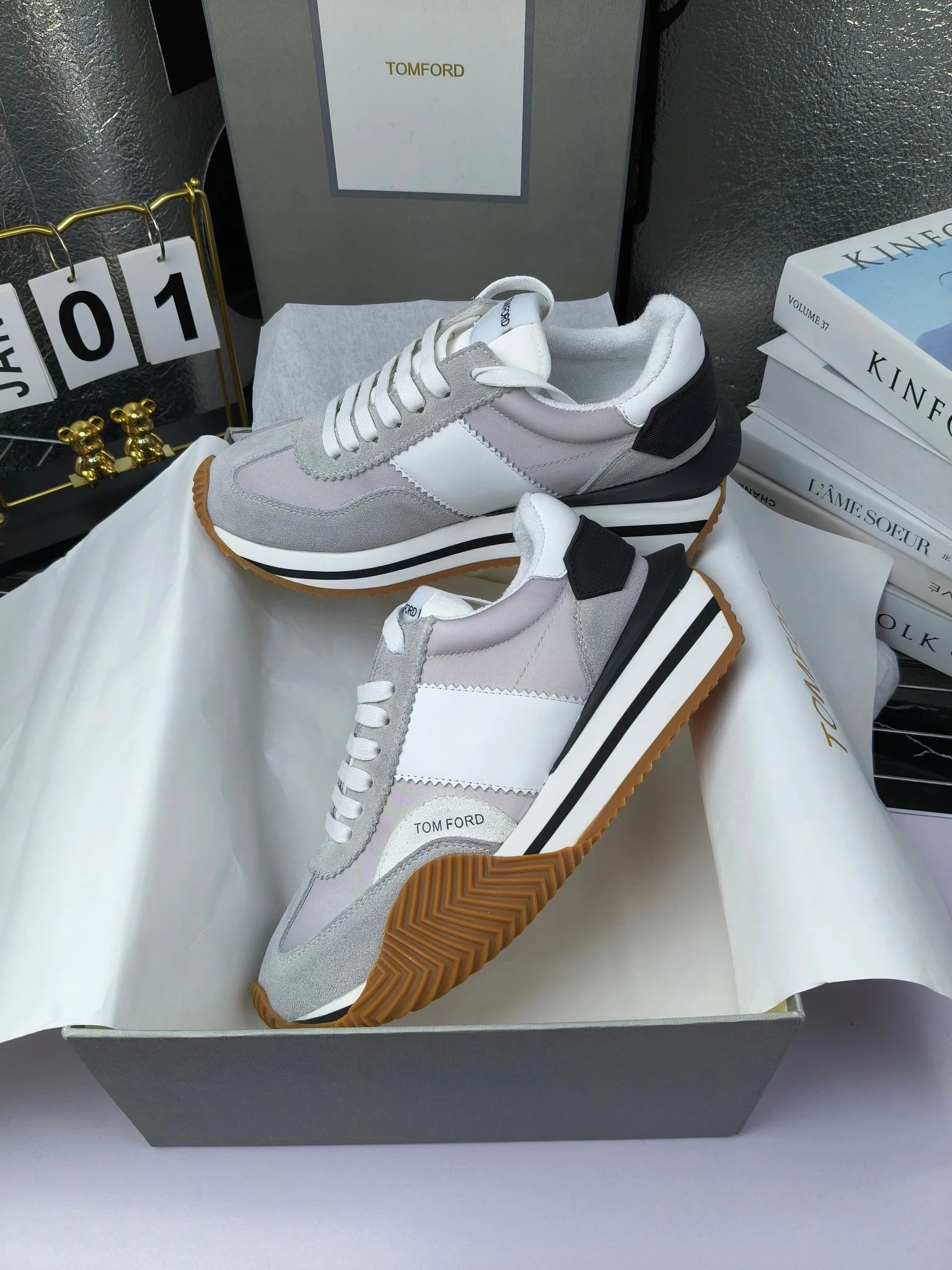 Retro Leather Platform Sneakers Ash Grey - Gallery Image 5 - Detailed View