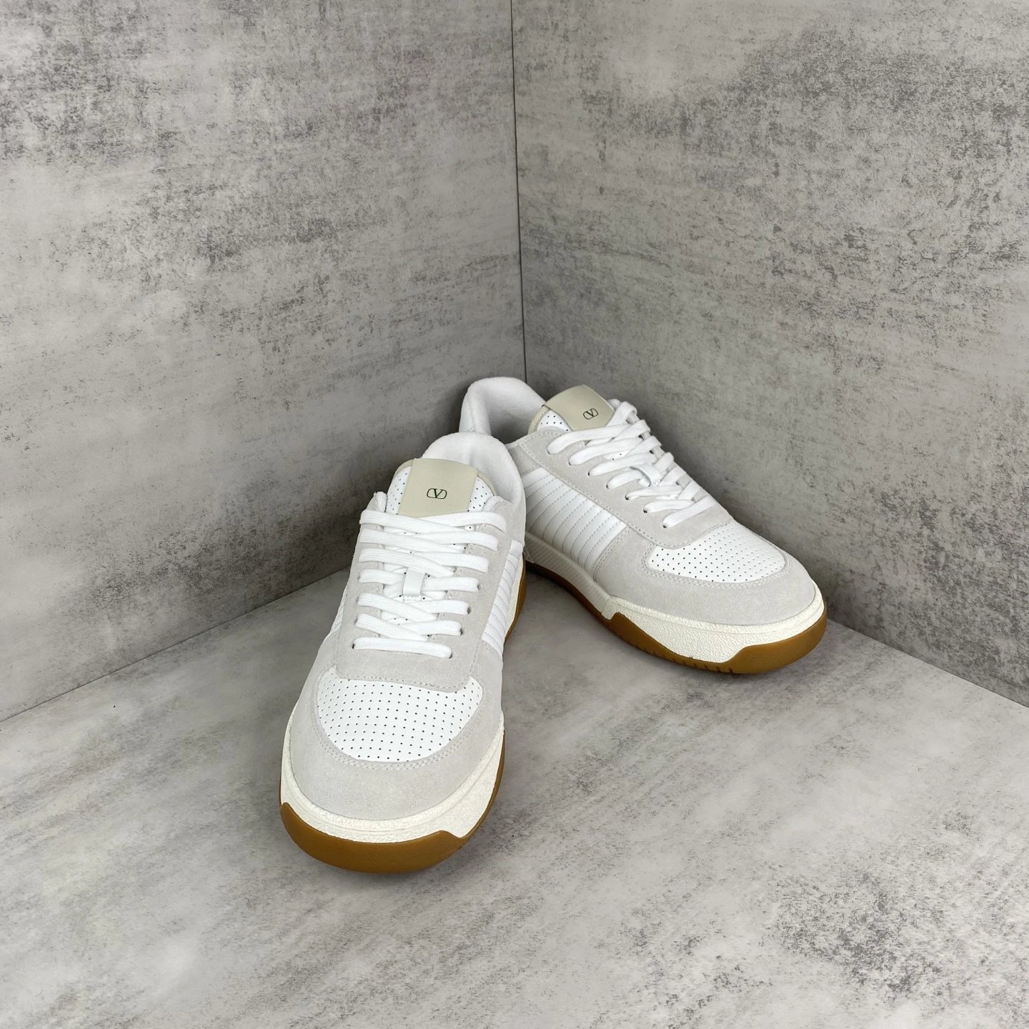 Joie de Jouer Leather Sneakers Ivory White - Gallery Image 2 - Detailed View