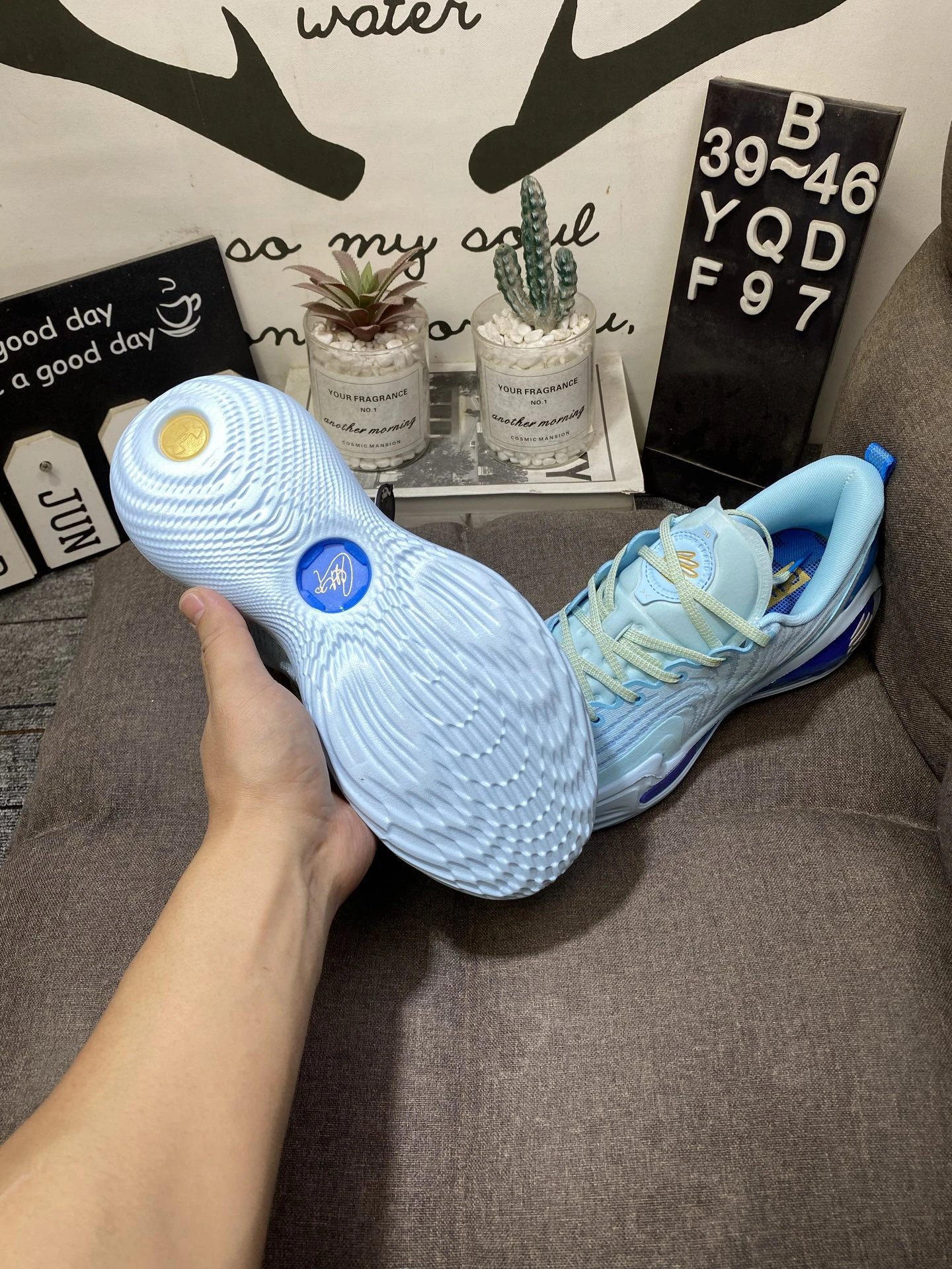 Curry HOVR Splash Basketball Shoes Ice Blue - Gallery Image 5 - Detailed View