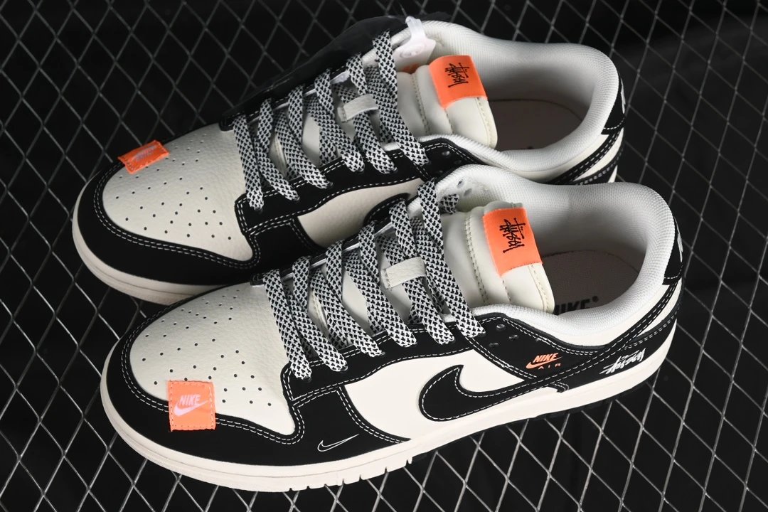 Custom Low-Top Skate Shoes Ivory Noir - Gallery Image 5 - Detailed View