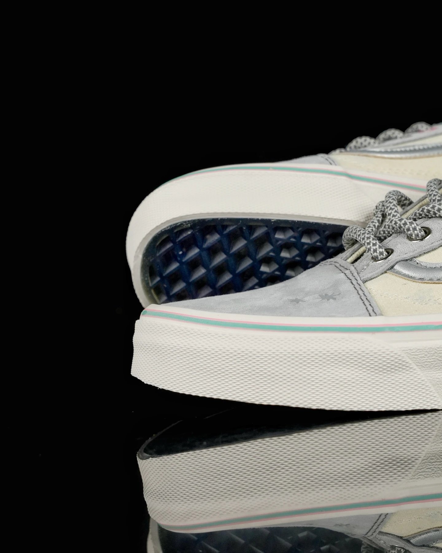 Old Skool Space Molly Suede Sneakers Mist Grey - Gallery Image 9 - Detailed View