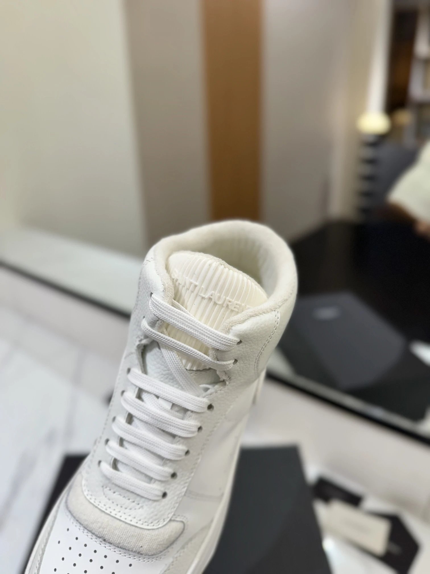 Saint Laurent SL61 Sneakers White - Gallery Image 8 - Detailed View